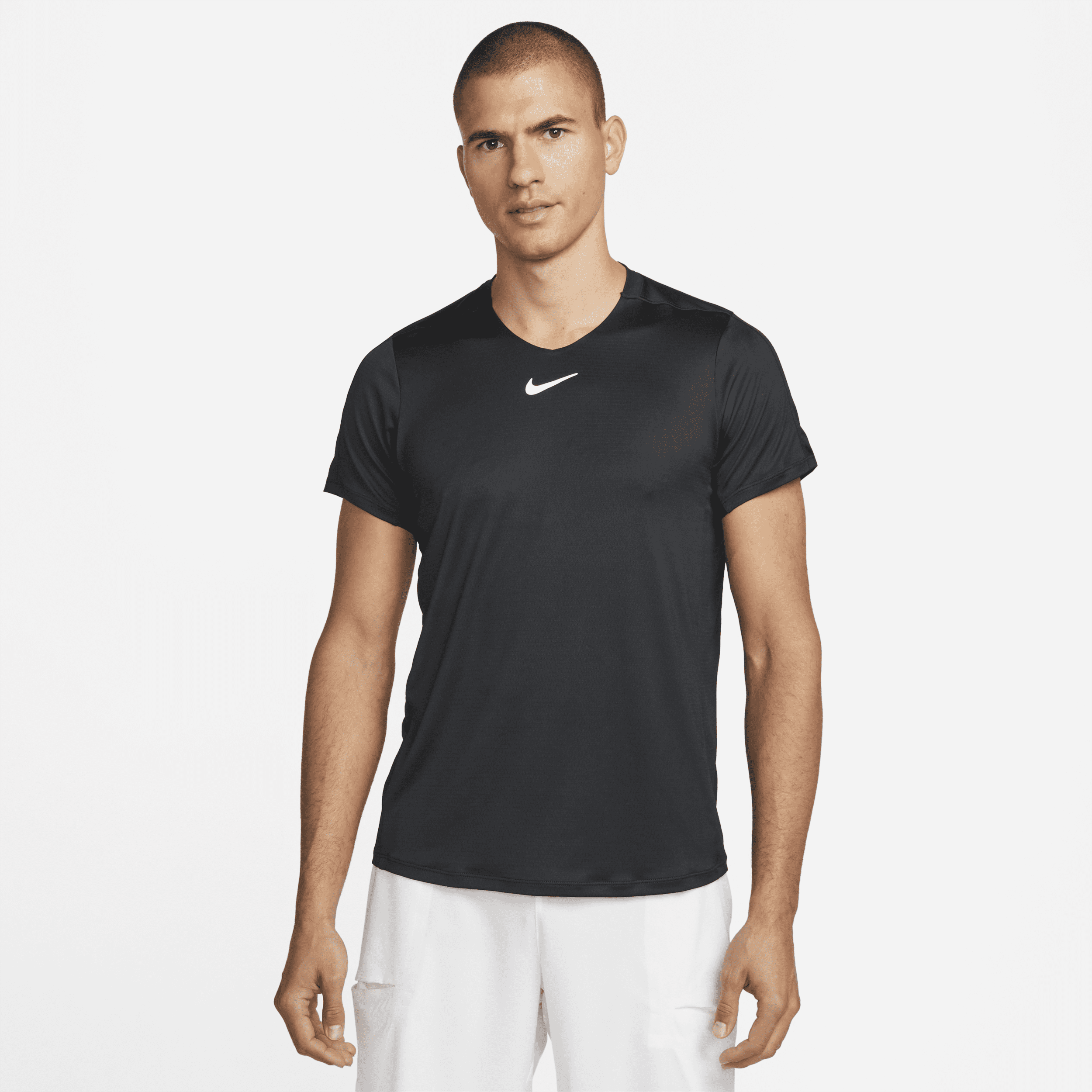 NikeCourt Dri-FIT Advantage-tennistrøje til mænd - sort