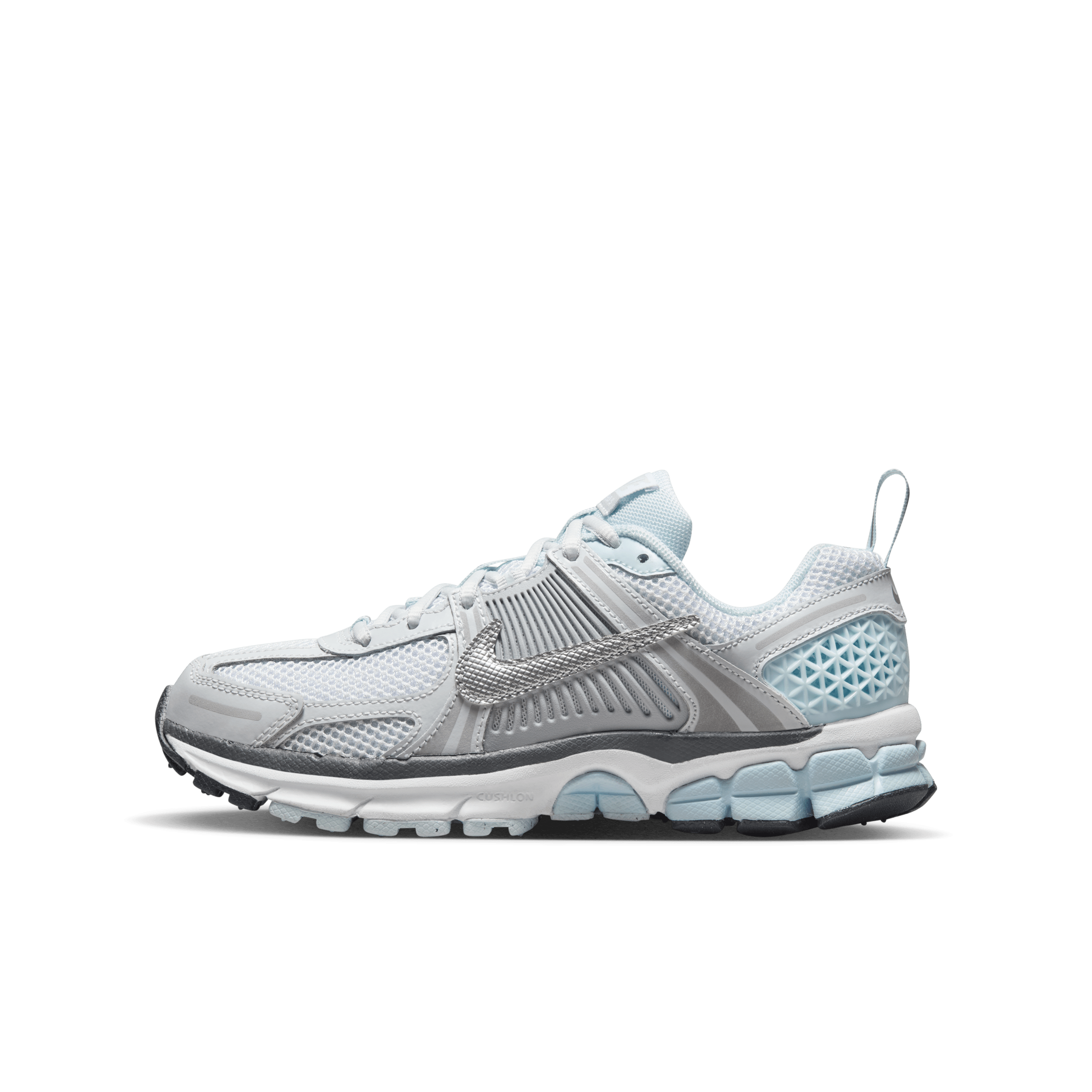 【ナイキ(NIKE)公式ストア】ナイキ ボメロ 5 ジュニアシューズ HQ3255-043 グレー 【ナイキ(NIKE)公式ストア】ナイキ ボメロ 5 ジュニアシューズ HQ3255-043 グレー