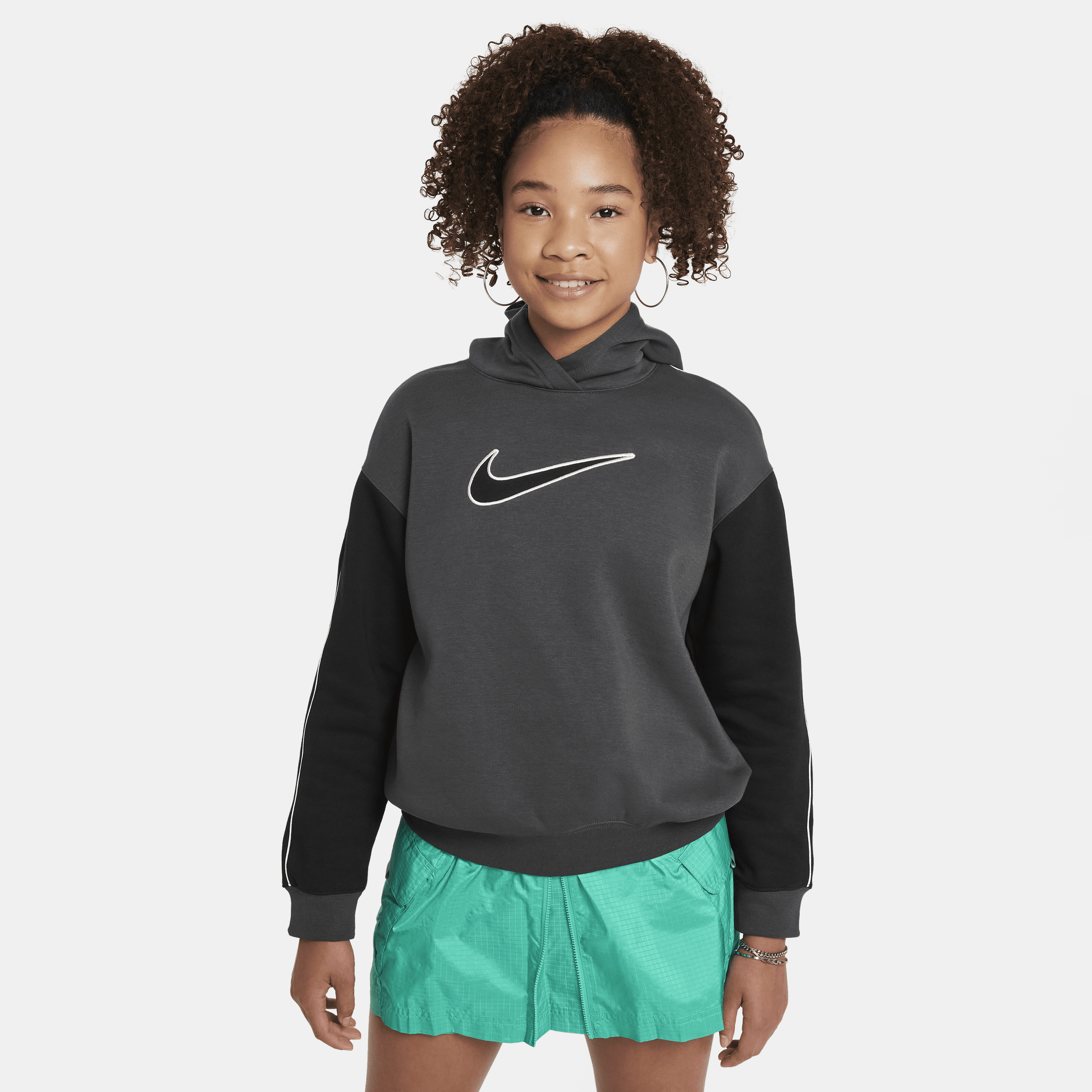 Oversized Nike Sportswear-pullover-hættetrøje i fleece til større børn (piger) - grå