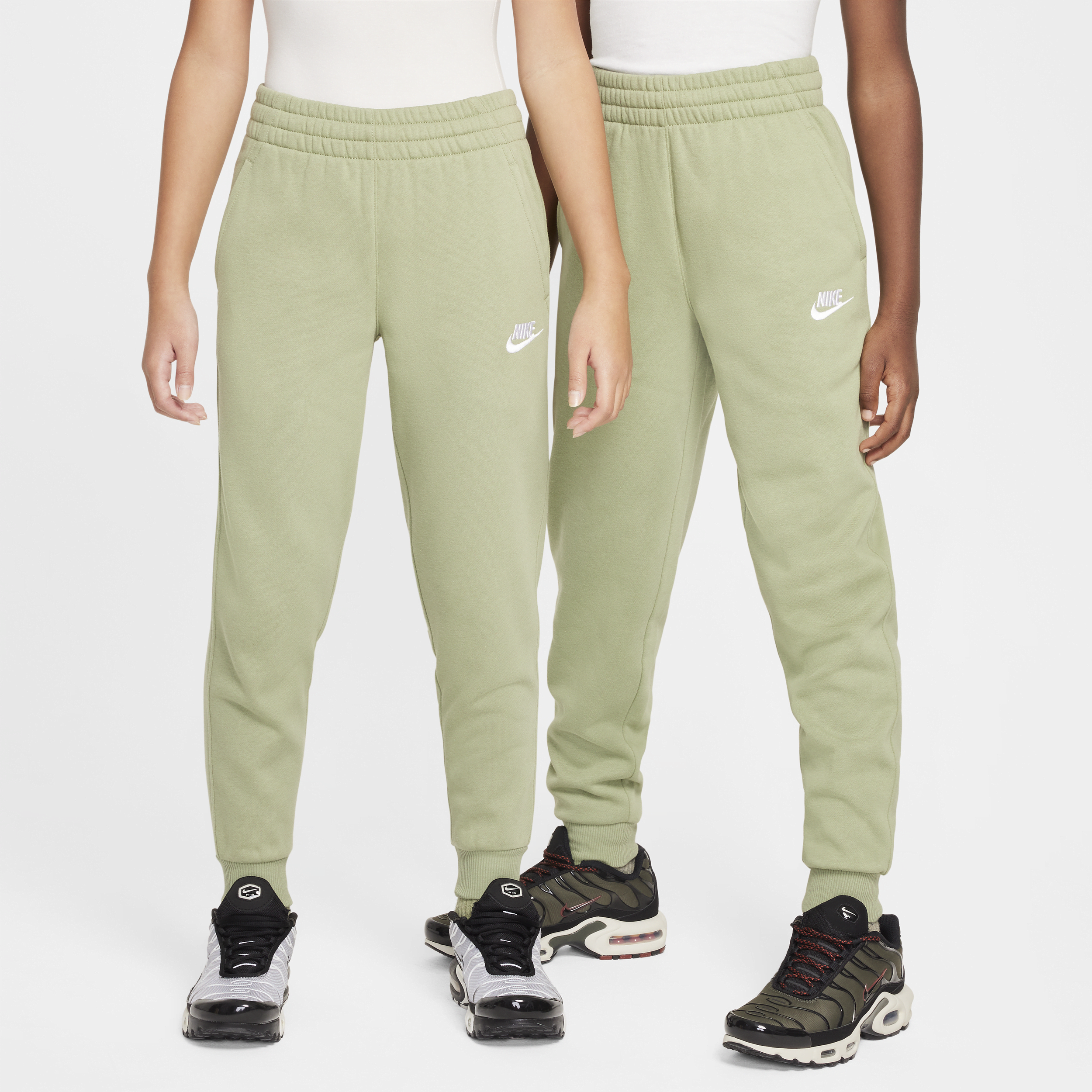 【ナイキ(NIKE)公式ストア】ナイキ スポーツウェア クラブ フリース ジュニアジョガー FD3008-386 グリーン 【ナイキ(NIKE)公式ストア】ナイキ スポーツウェア クラブ フリース ジュニアジョガー FD3008-386 グリーン