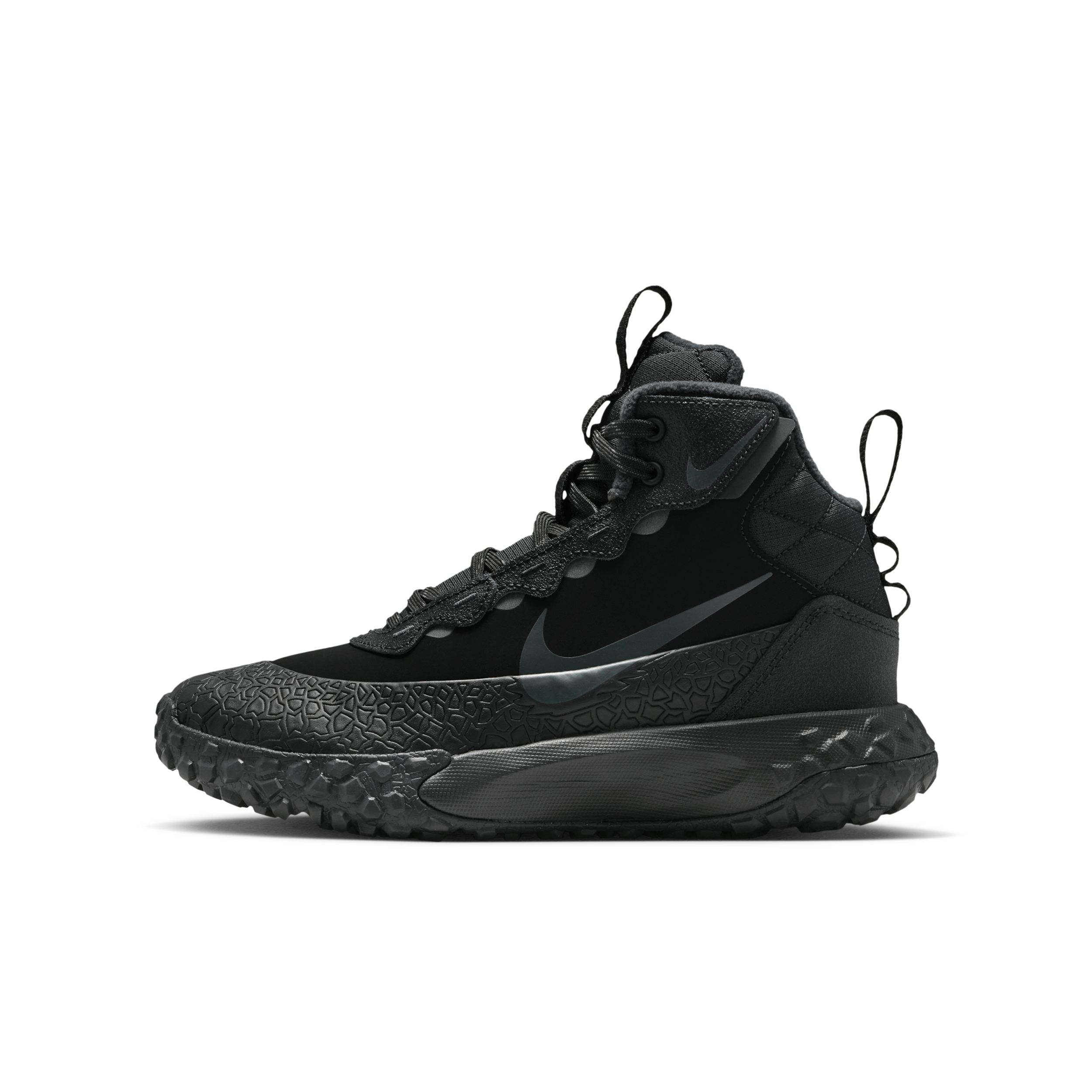 【ナイキ(NIKE)公式ストア】ナイキ テラスカウト ジュニアブーツ リフレクティブ(再帰反射)デザインのアクセント付き IH7683-001 ブラック 【ナイキ(NIKE)公式ストア】ナイキ テラスカウト ジュニアブーツ リフレクティブ(再帰反射)デザインのアクセント付き IH7683-001 ブラック