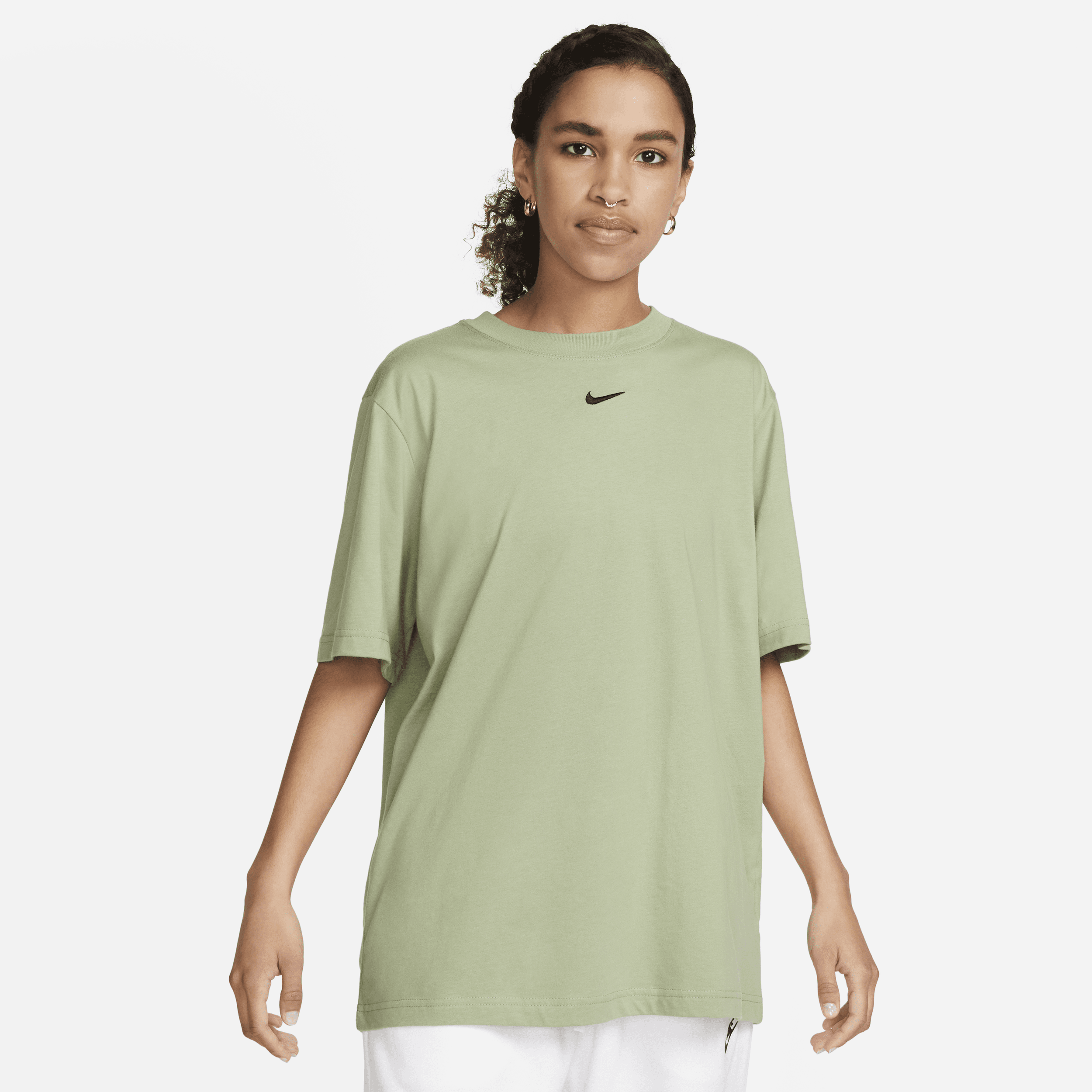 Nike Sportswear Essential-T-shirt til kvinder - grøn