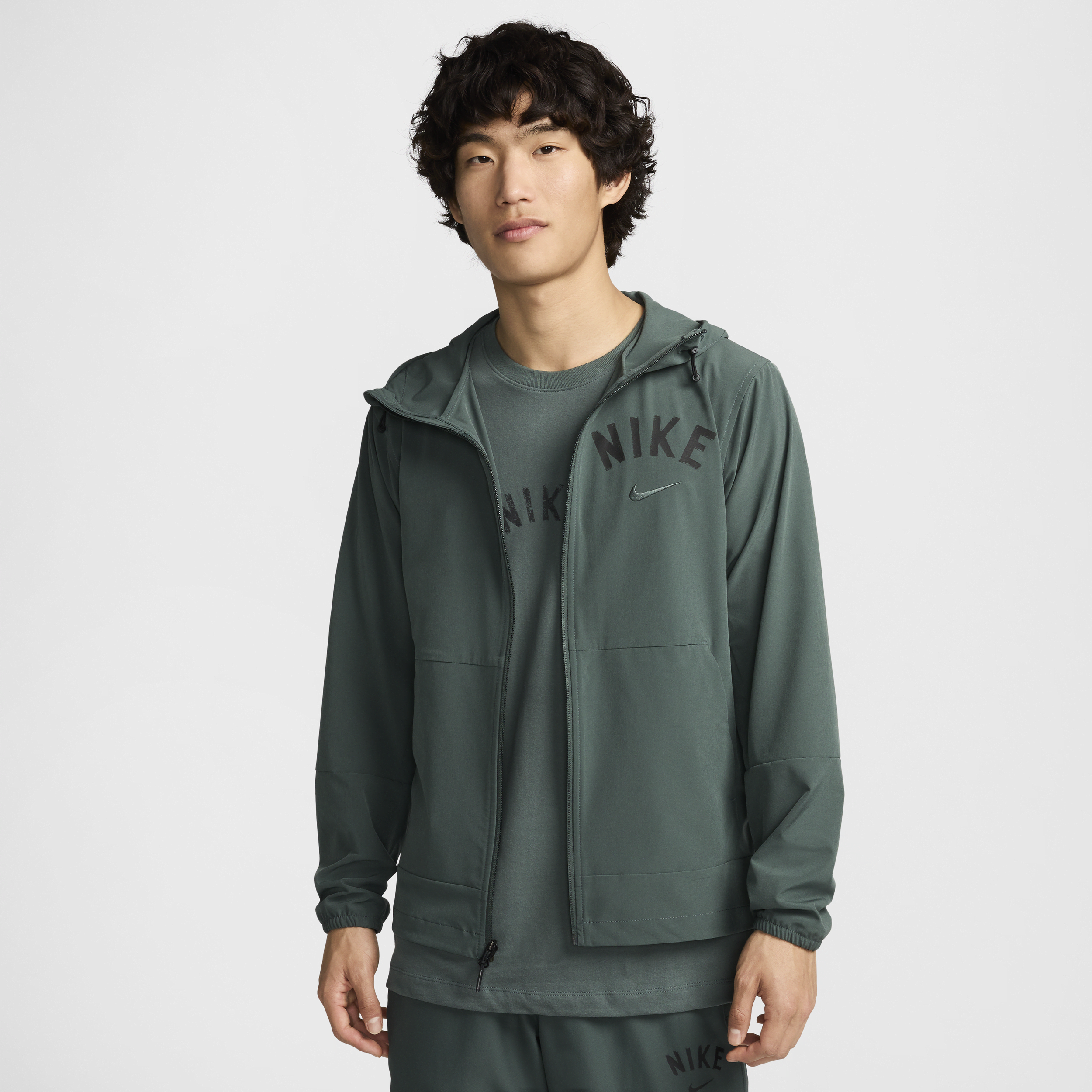 【ナイキ(NIKE)公式ストア】ナイキ アンリミテッド スウッシュ メンズ レペル バーサタイル ジャケット FZ1071-338 グリーン 【ナイキ(NIKE)公式ストア】ナイキ アンリミテッド スウッシュ メンズ レペル バーサタイル ジャケット FZ1071-338 グリーン