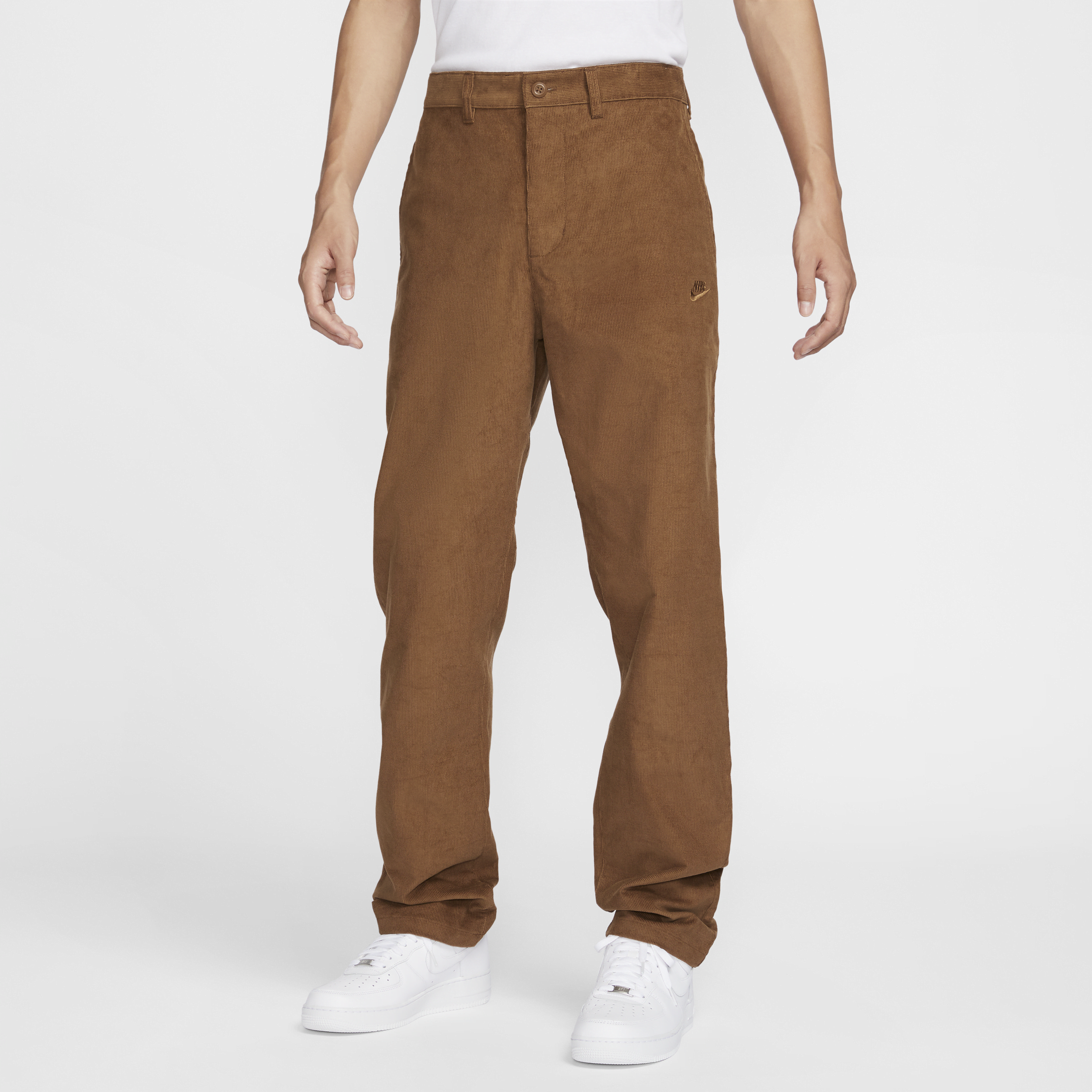 【ナイキ(NIKE)公式ストア】ナイキ クラブ メンズ コーデュロイ チノ パンツ FZ0787-281 ブラウン 【ナイキ(NIKE)公式ストア】ナイキ クラブ メンズ コーデュロイ チノ パンツ FZ0787-281 ブラウン