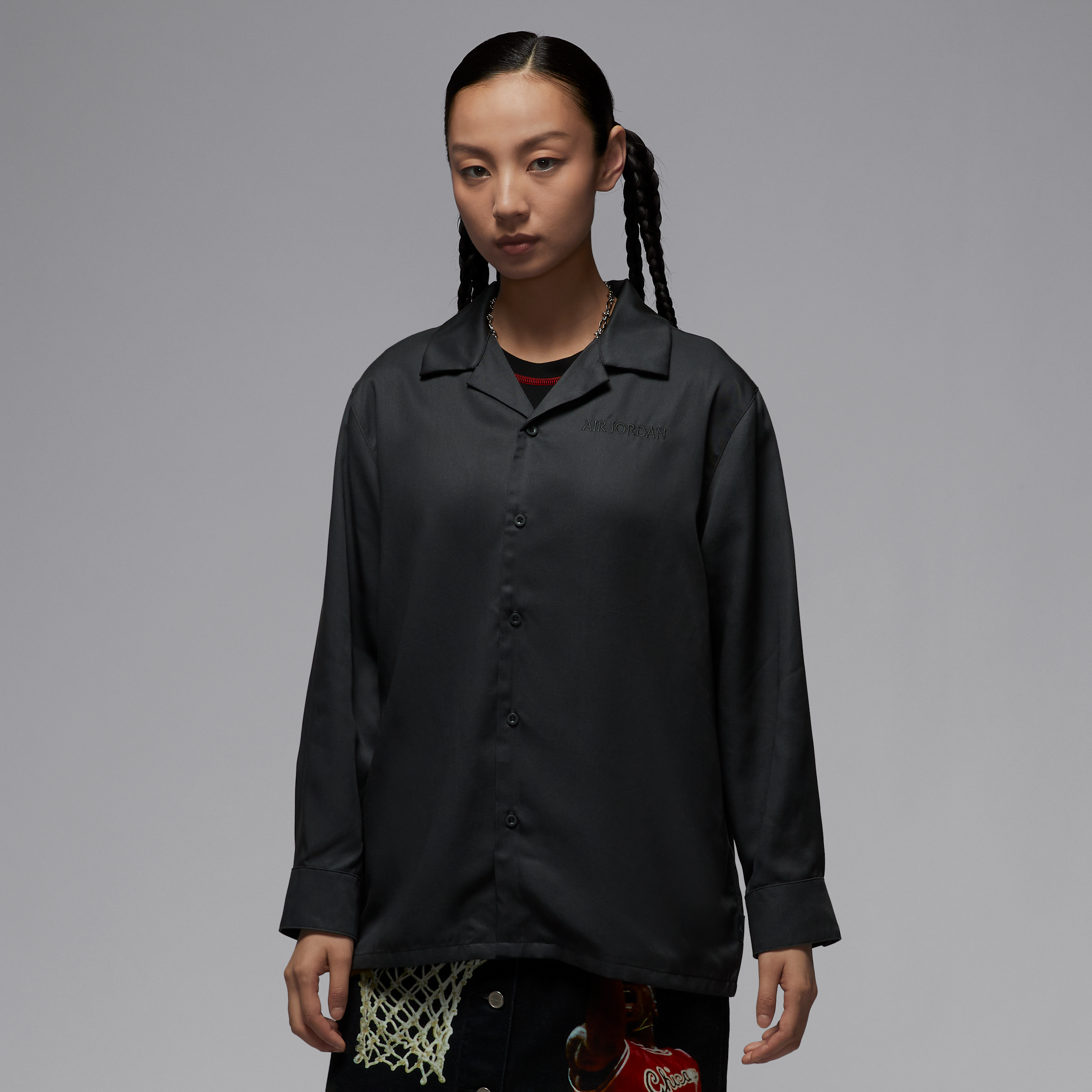 【ナイキ(NIKE)公式ストア】エア ジョーダン ウィメンズ ロングスリーブ ウーブン トップ HJ0021-045 グレー 【ナイキ(NIKE)公式ストア】エア ジョーダン ウィメンズ ロングスリーブ ウーブン トップ HJ0021-045 グレー