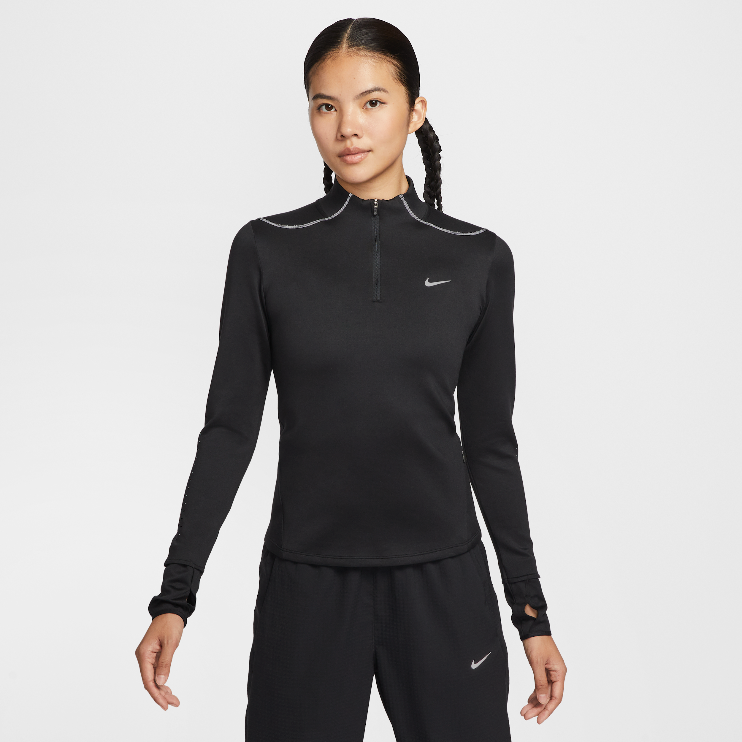 【ナイキ(NIKE)公式ストア】ナイキ スウィフト ウィメンズ Therma-FIT ADV 1/4ジップ ランニングトップ リフレクティブ (再帰反射) デザインのアクセント付き HV2945-010 ブラック 【ナイキ(NIKE)公式ストア】ナイキ スウィフト ウィメンズ Therma-FIT ADV 1/4ジップ ランニングトップ リフレクティブ (再帰反射) デザインのアクセント付き HV2945-010 ブラック