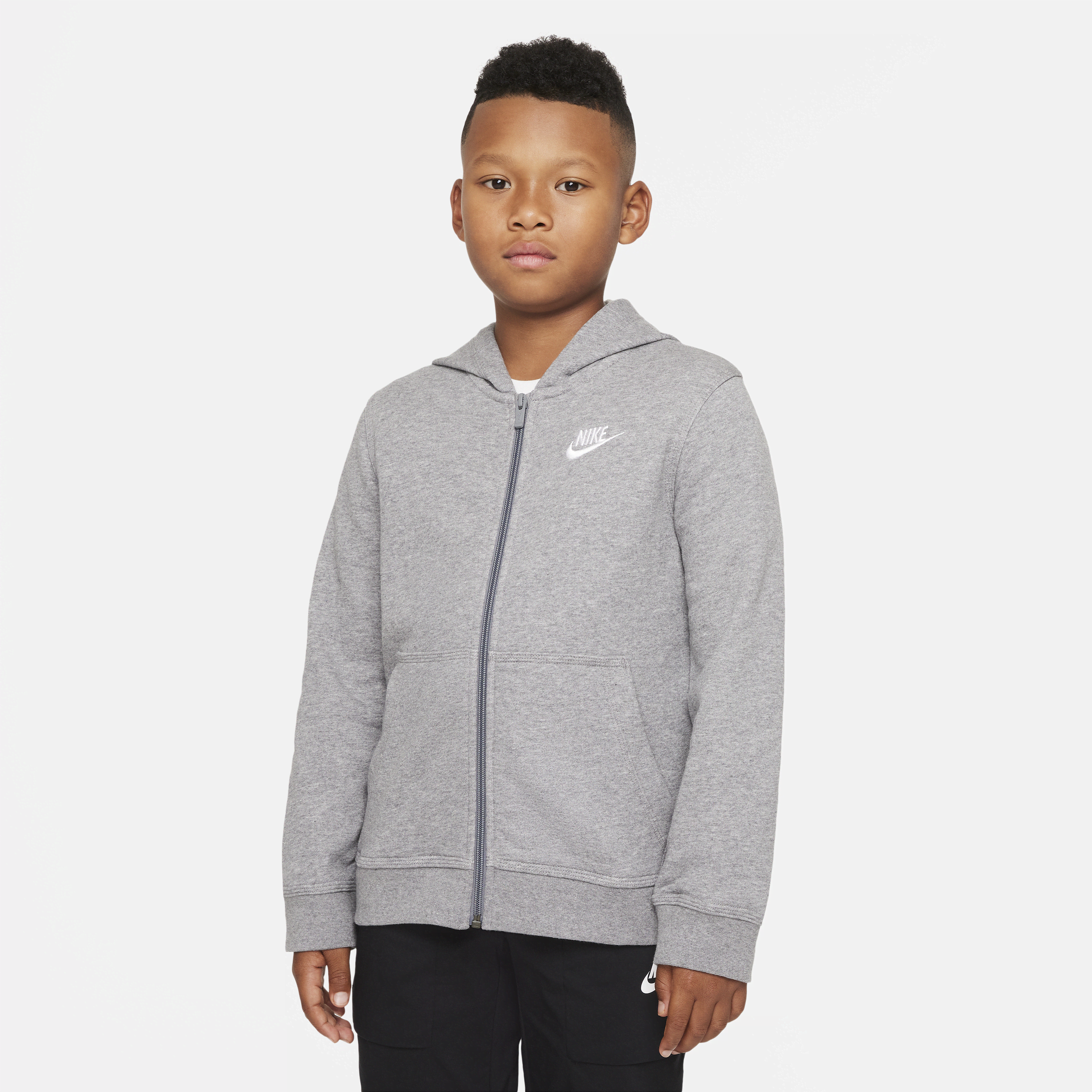 【ナイキ(NIKE)公式ストア】ナイキ スポーツウェア クラブ ジュニア (ボーイズ) フレンチ テリー フルジップ パーカー DD1698-091 グレー 【ナイキ(NIKE)公式ストア】ナイキ スポーツウェア クラブ ジュニア (ボーイズ) フレンチ テリー フルジップ パーカー DD1698-091 グレー