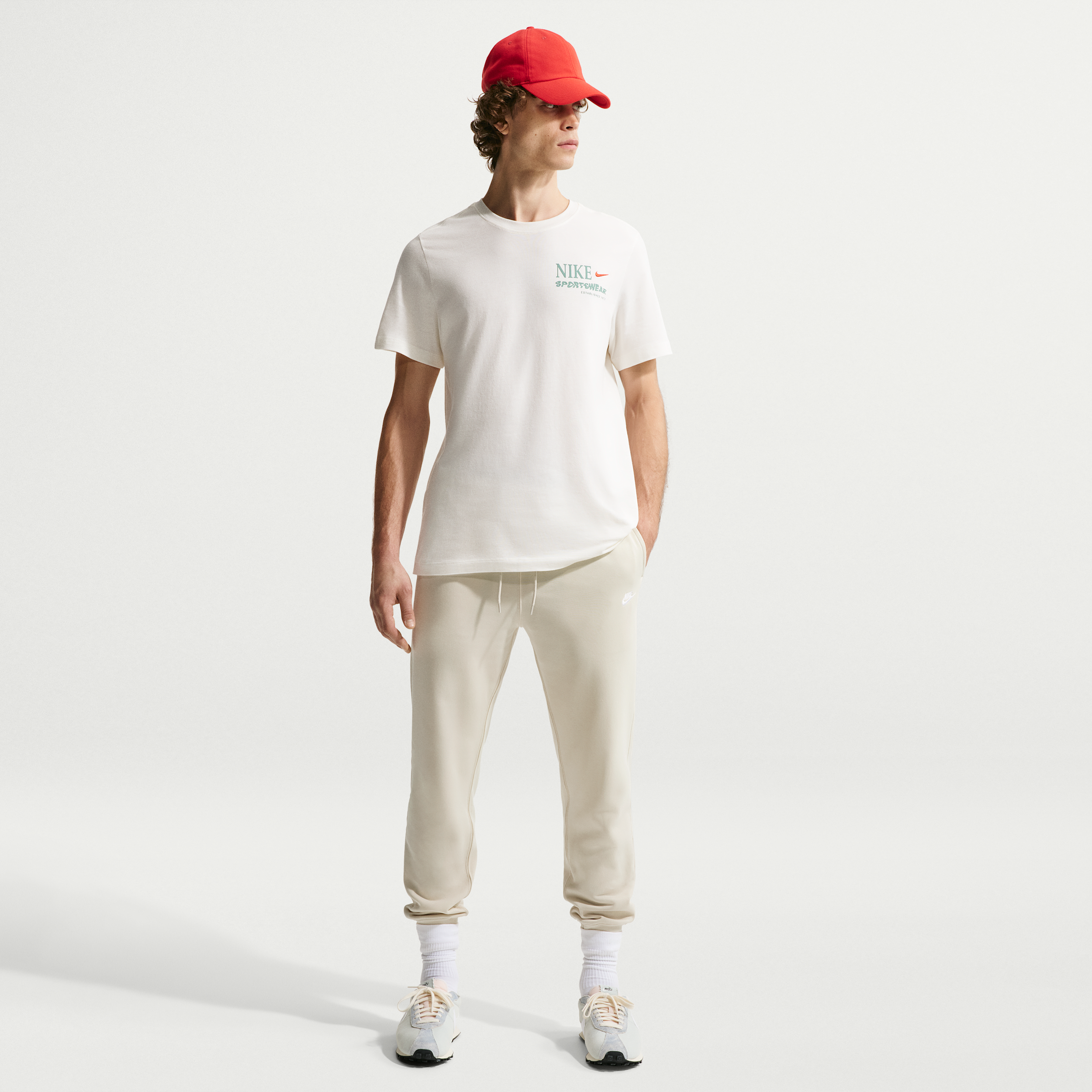 Pantaloni jogger in French Terry Nike Club – Uomo - Marrone