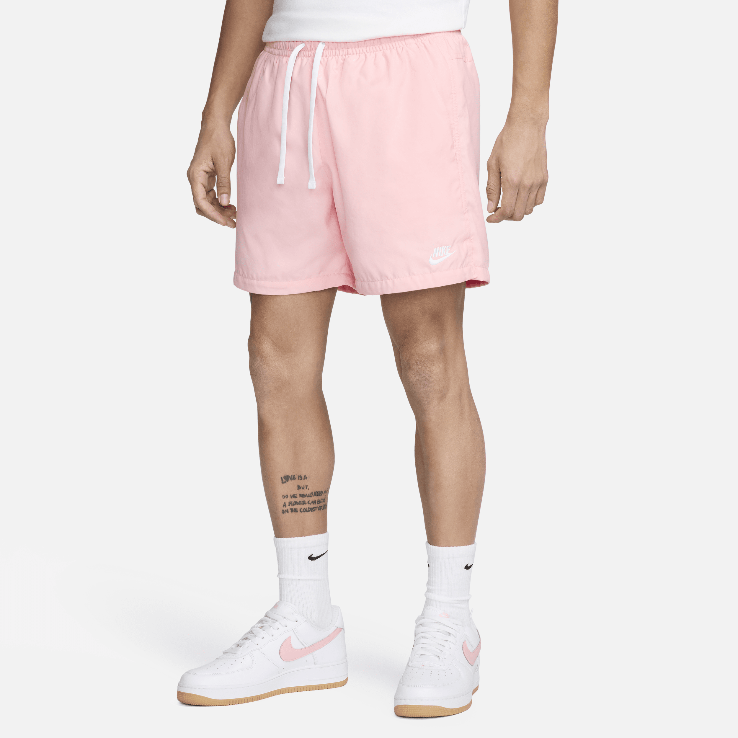 Nike Sportswear Geweven flowshorts voor heren - Roze