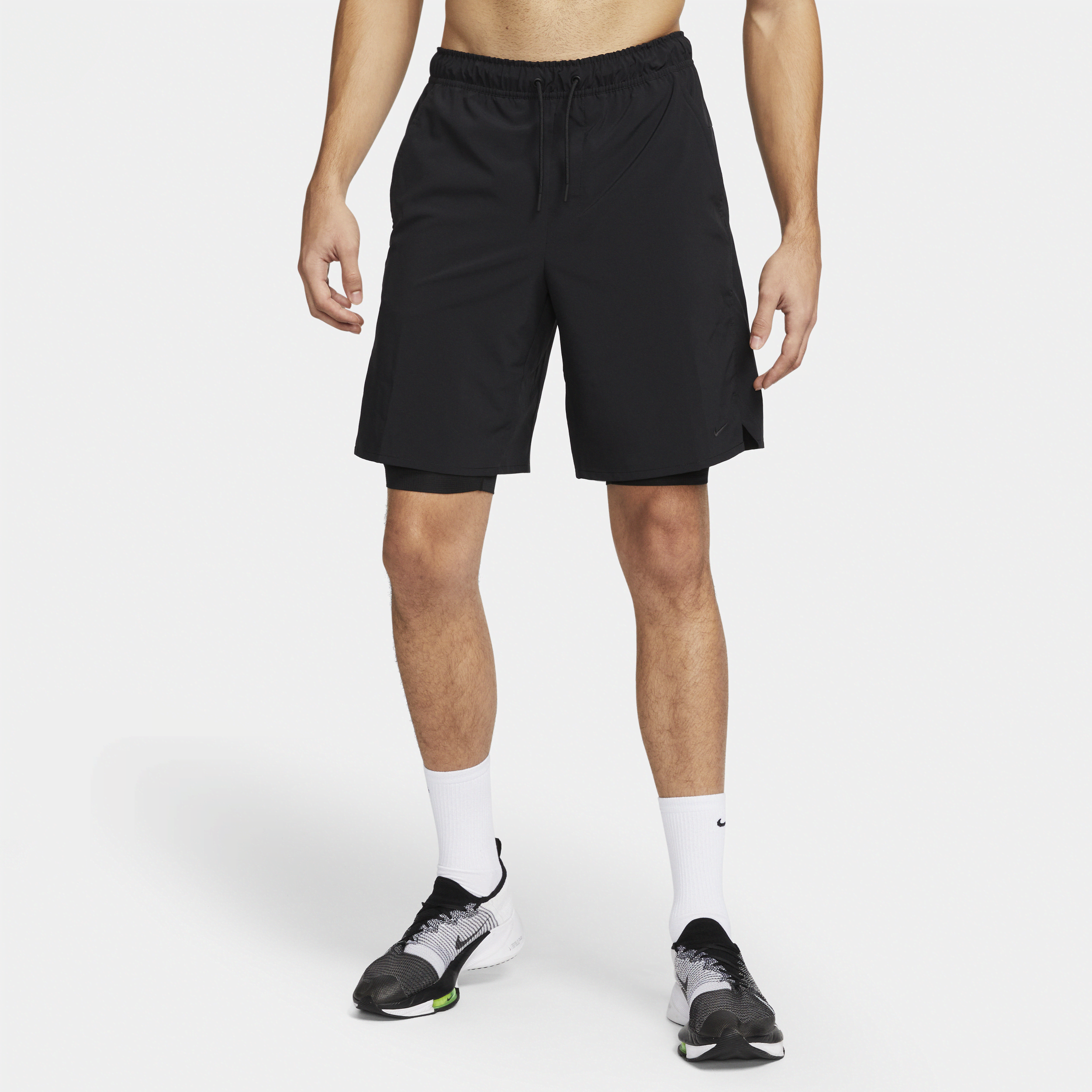 Nike Dri-FIT Unlimited Multifunctionele 2-in-1 herenshorts (23 cm) - Zwart