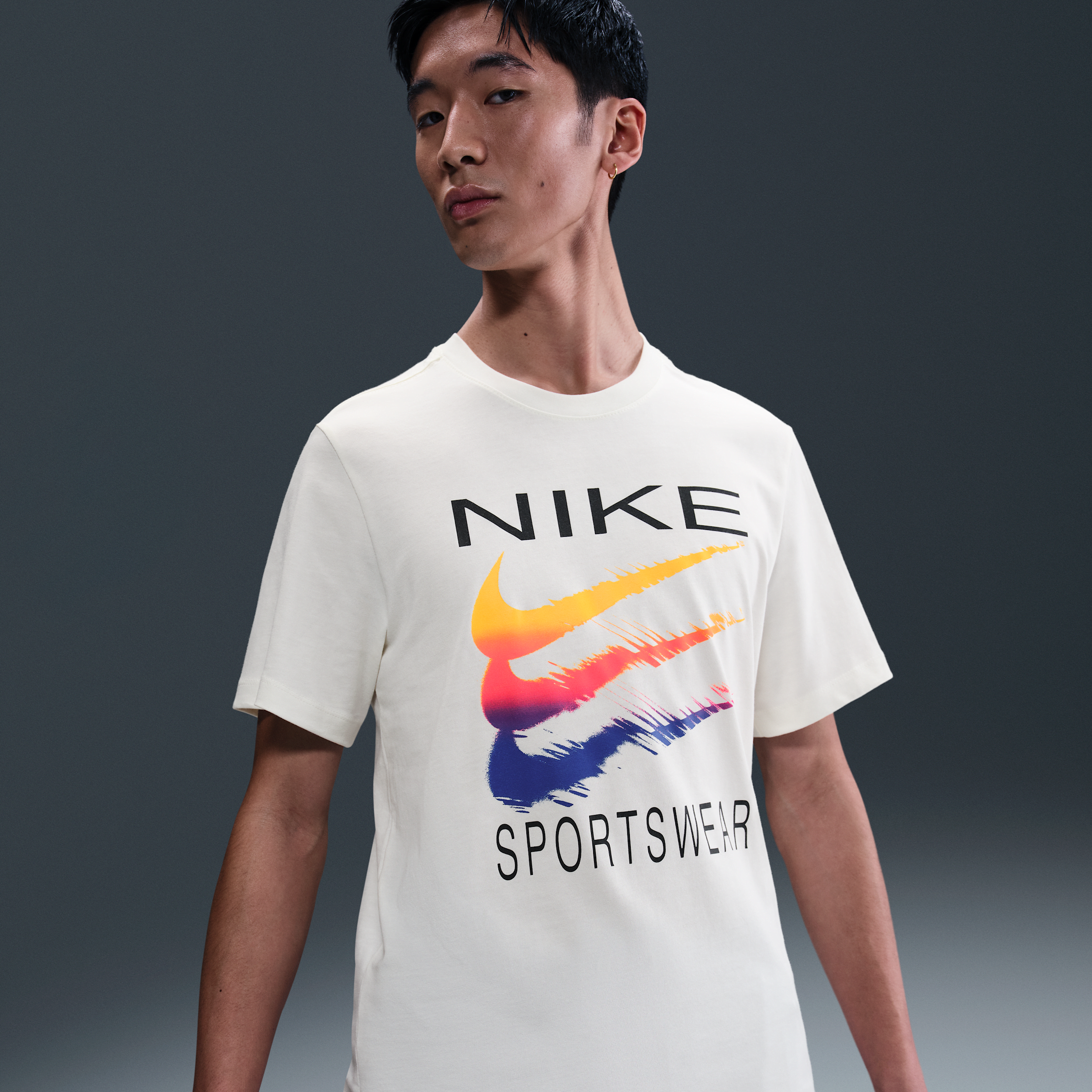 【ナイキ(NIKE)公式ストア】ナイキ スポーツウェア メンズ Tシャツ HQ8095-133 ホワイト 【ナイキ(NIKE)公式ストア】ナイキ スポーツウェア メンズ Tシャツ HQ8095-133 ホワイト