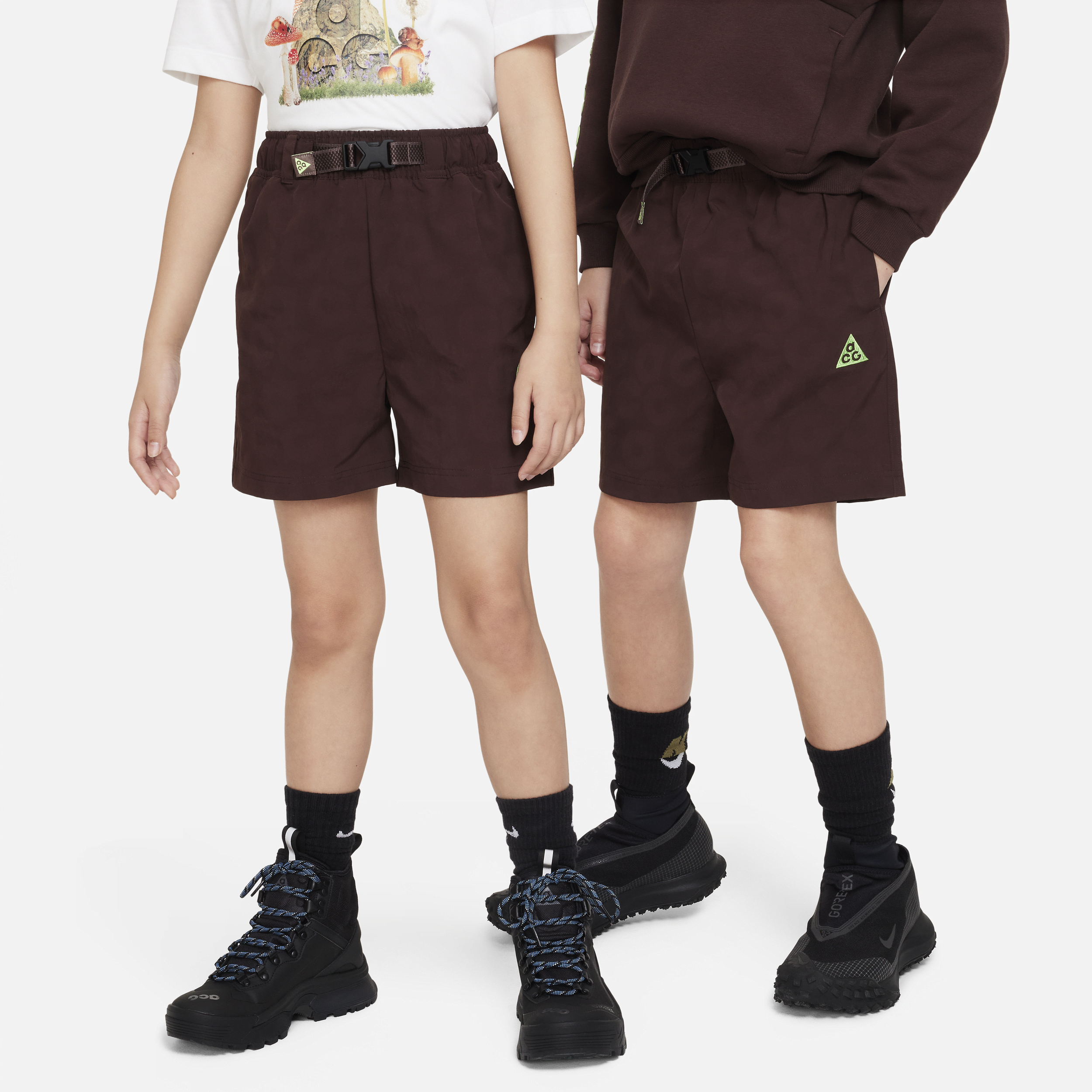 Nike ACG-shorts til større børn - brun