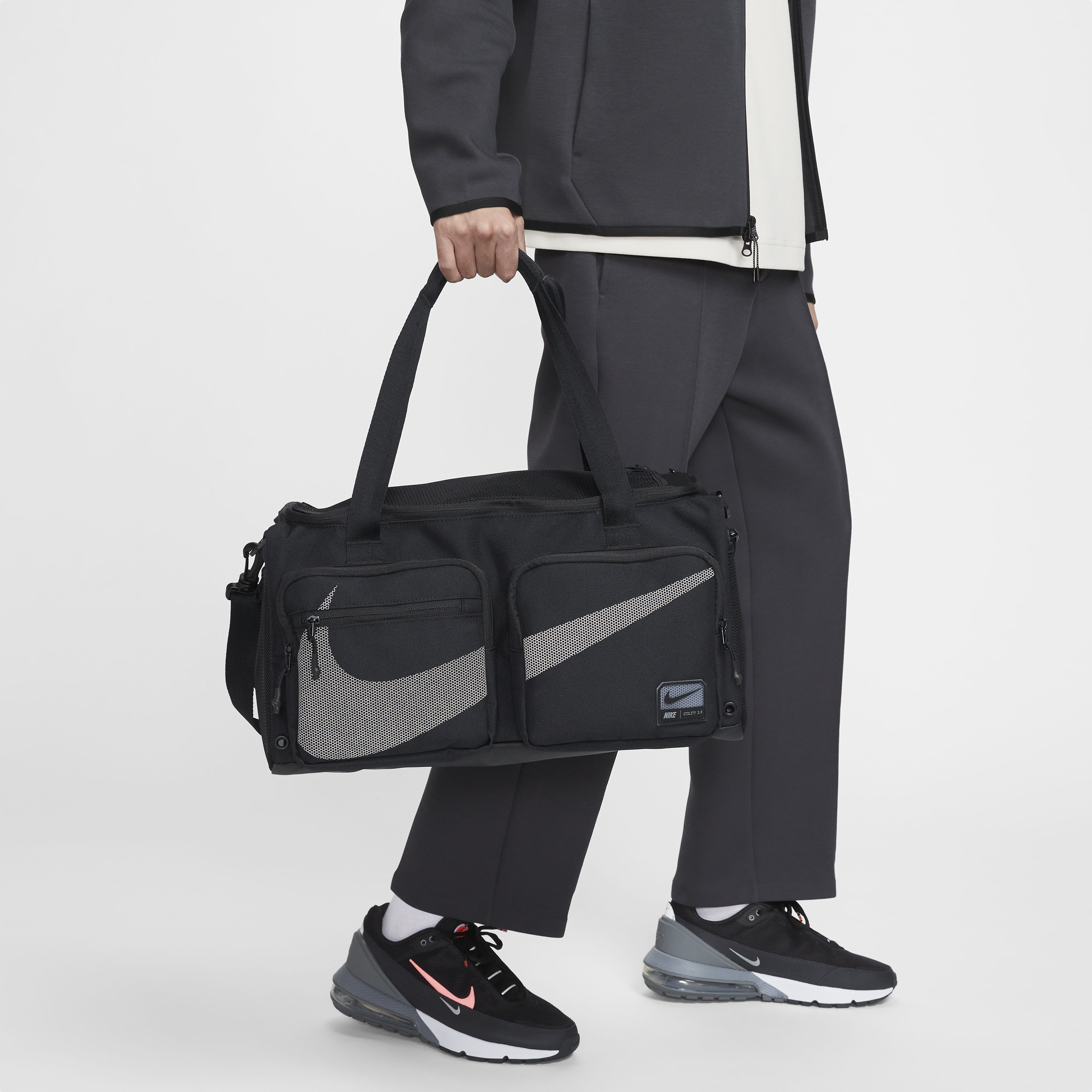 【ナイキ(NIKE)公式ストア】ナイキ ユーティリティ パワー 2.0 ダッフルバッグ (S、31L) HF0654-010 ブラック 【ナイキ(NIKE)公式ストア】ナイキ ユーティリティ パワー 2.0 ダッフルバッグ (S、31L) HF0654-010 ブラック
