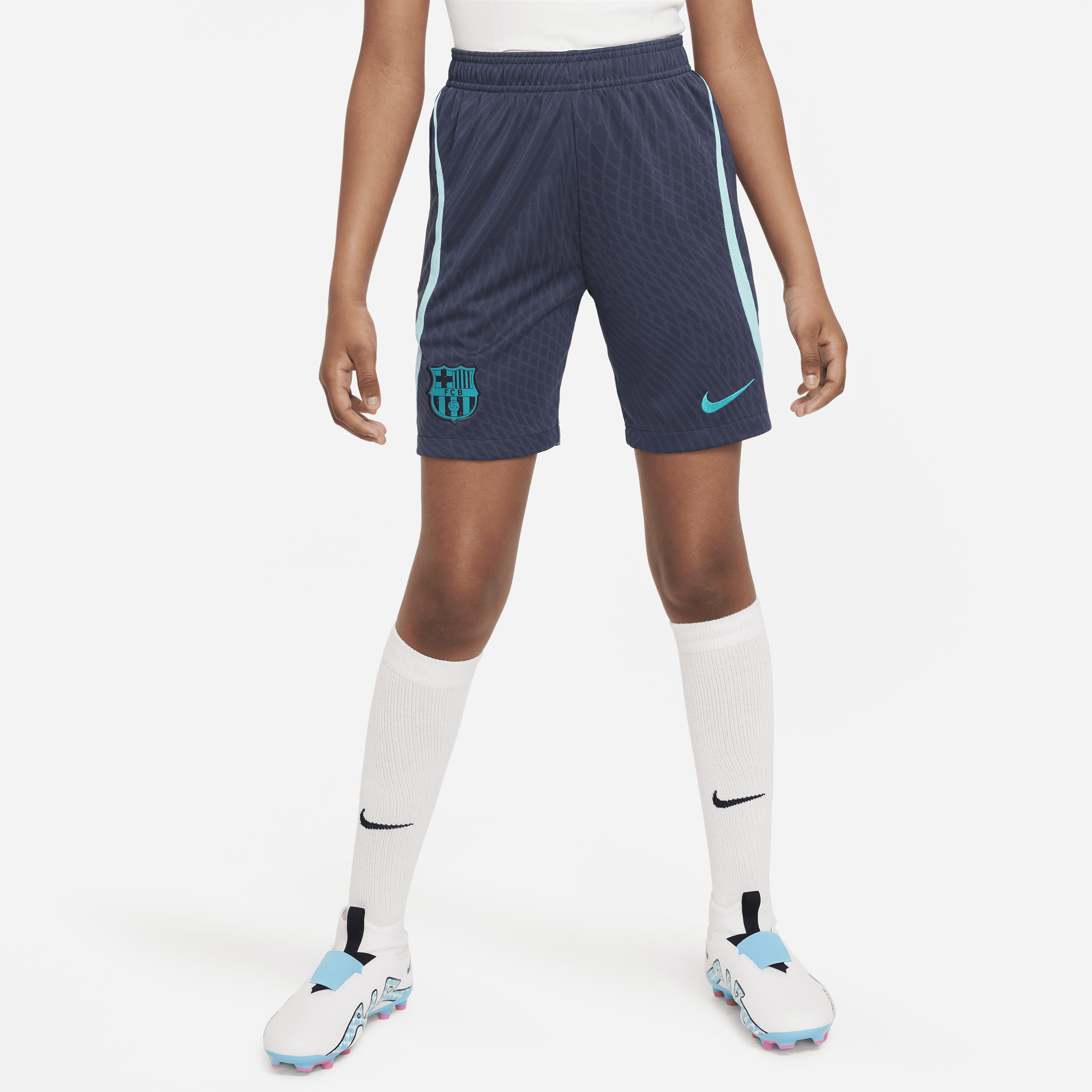 Shorts da calcio in maglia Nike Dri-FIT FC Barcelona Strike per ragazzo/a – Terza - Blu