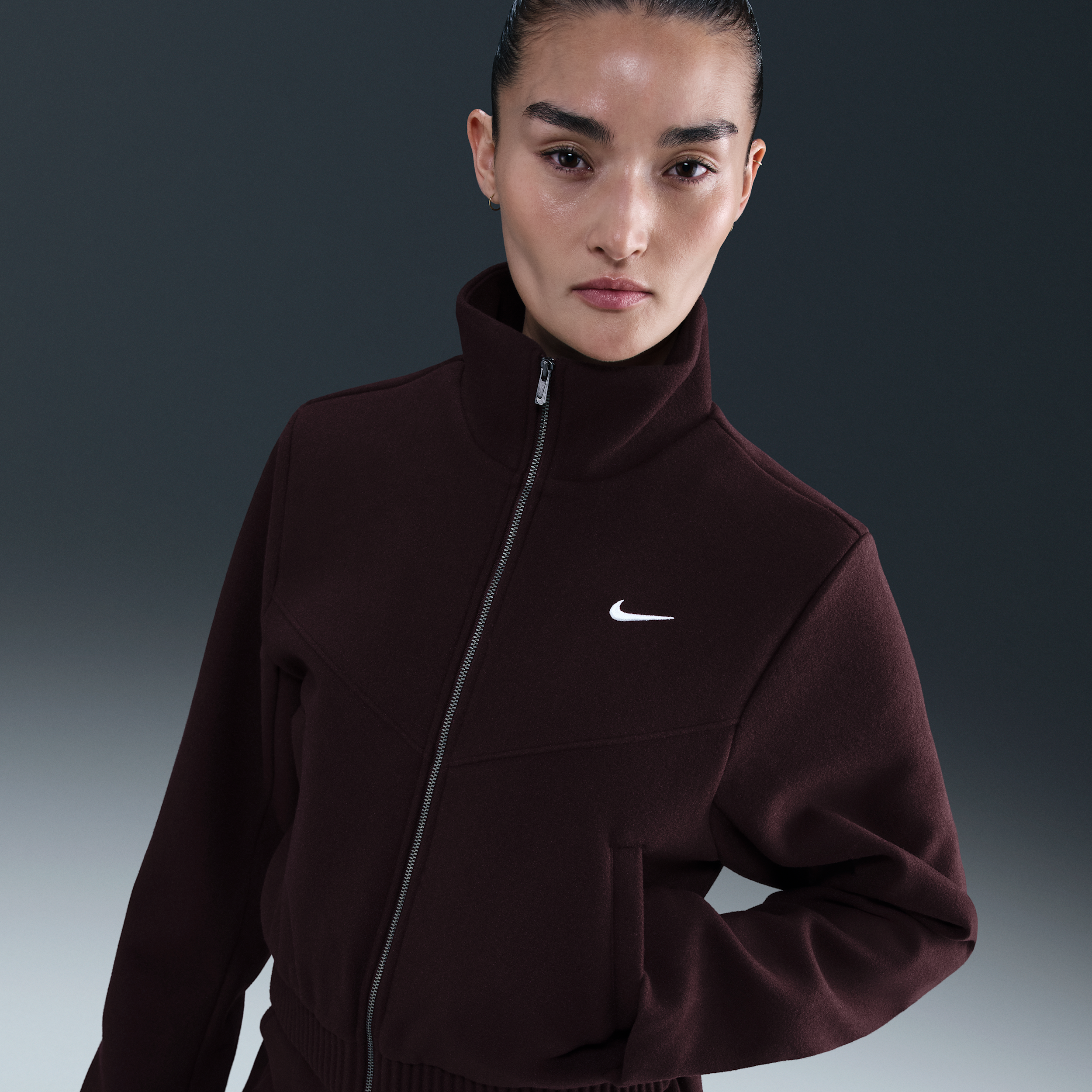 【ナイキ(NIKE)公式ストア】ナイキ スポーツウェア ウィンドランナー ウィメンズ テーラード ジャケット HV5144-652 レッド 【ナイキ(NIKE)公式ストア】ナイキ スポーツウェア ウィンドランナー ウィメンズ テーラード ジャケット HV5144-652 レッド