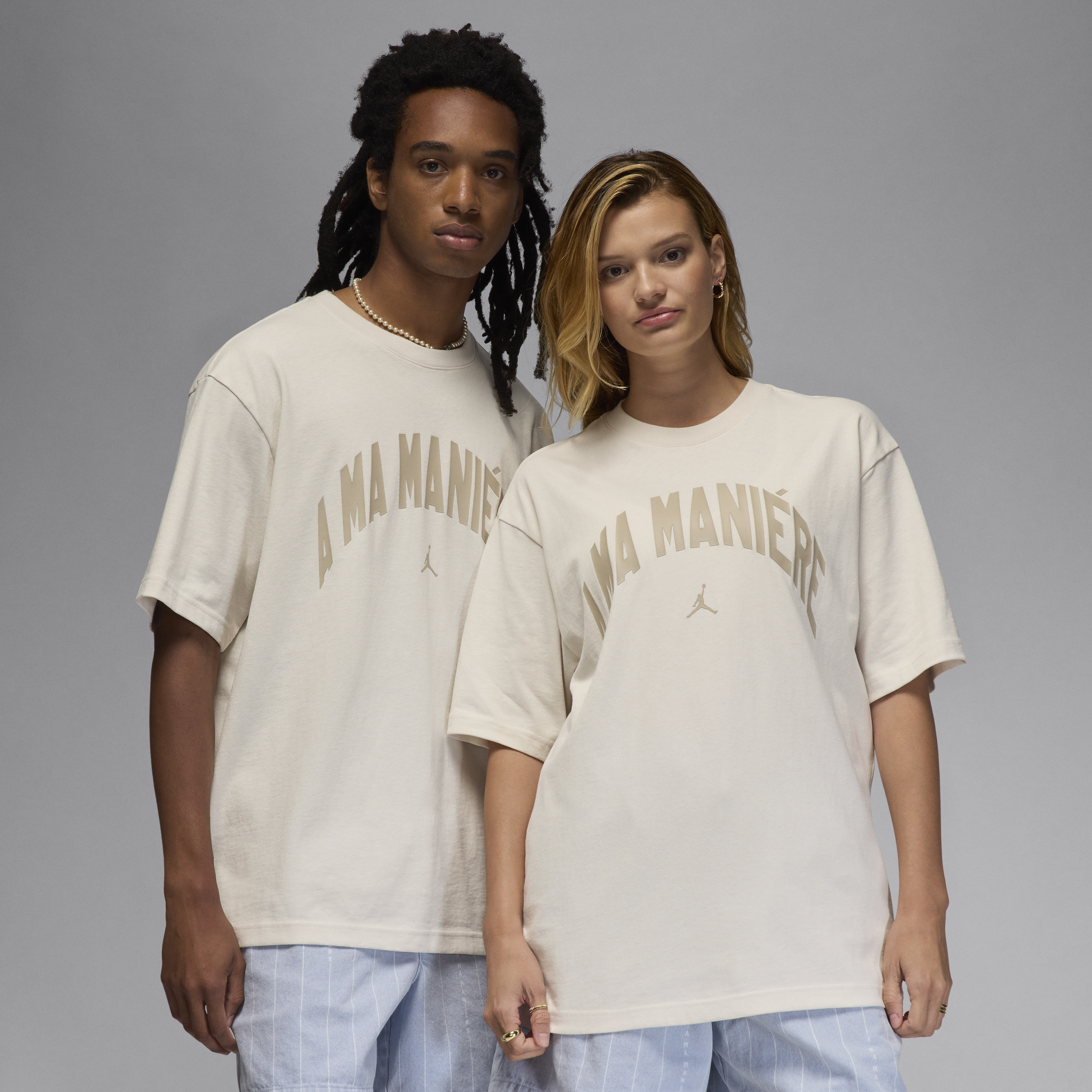 【ナイキ(NIKE)公式ストア】ジョーダン x ア マ マニエール メンズ Tシャツ HF0538-030 グレー 【ナイキ(NIKE)公式ストア】ジョーダン x ア マ マニエール メンズ Tシャツ HF0538-030 グレー
