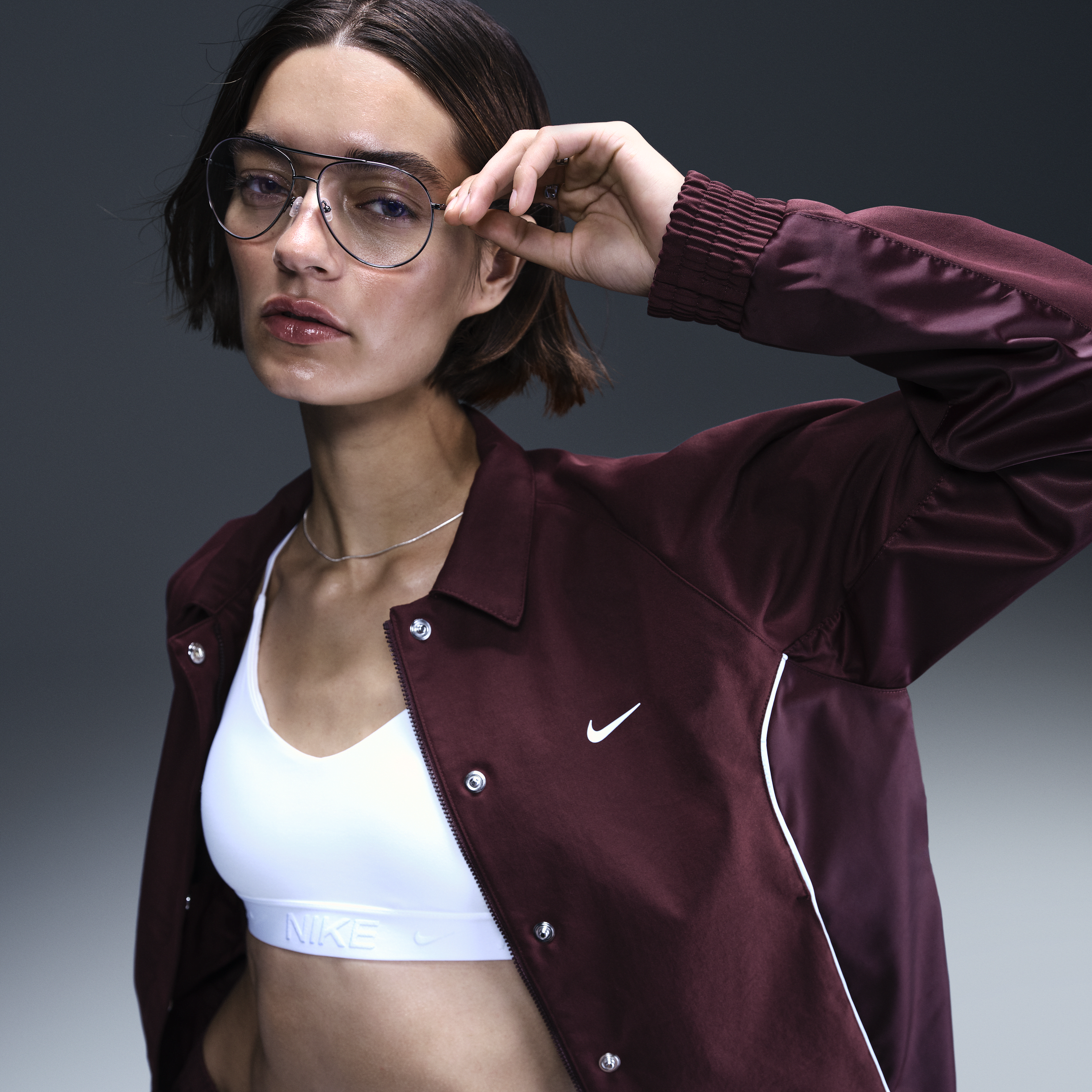 【ナイキ(NIKE)公式ストア】ナイキ スポーツウェア ウィメンズ ウーブン ジャケット HQ3750-652 レッド 【ナイキ(NIKE)公式ストア】ナイキ スポーツウェア ウィメンズ ウーブン ジャケット HQ3750-652 レッド