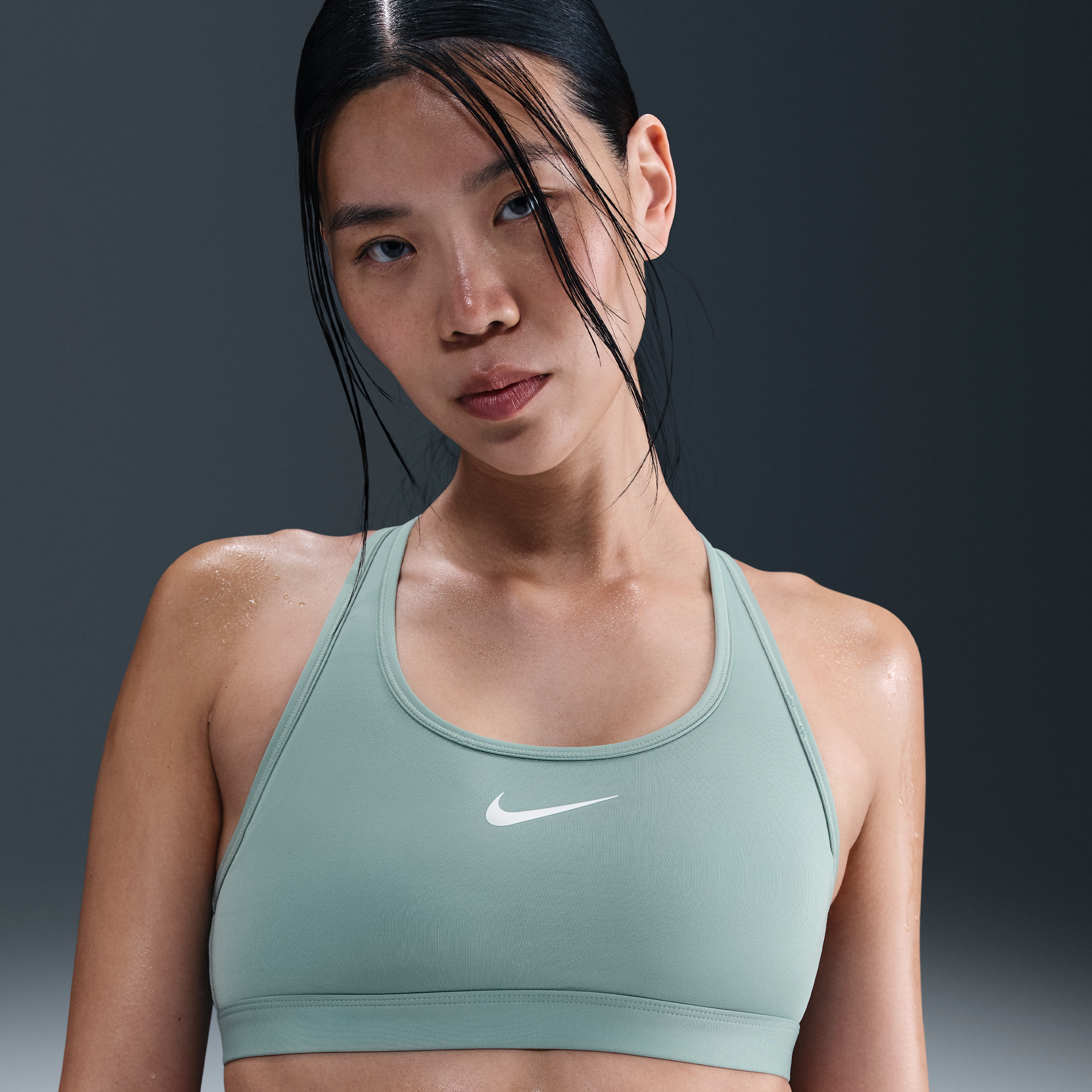 【ナイキ(NIKE)公式ストア】ナイキ スウッシュ ミディアムサポート ウィメンズ パッディド スポーツブラ DX6822-017 グリーン 【ナイキ(NIKE)公式ストア】ナイキ スウッシュ ミディアムサポート ウィメンズ パッディド スポーツブラ DX6822-017 グリーン