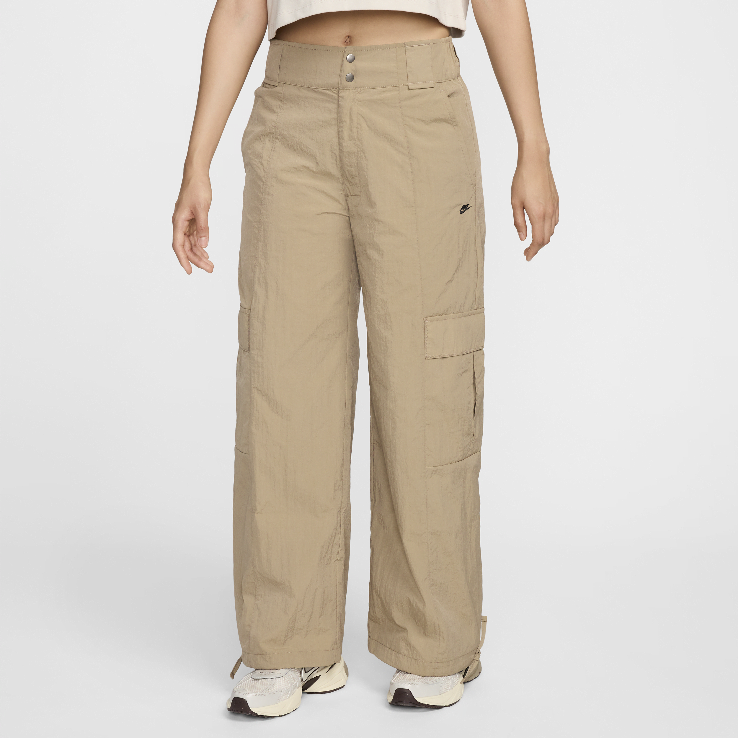 【ナイキ(NIKE)公式ストア】ナイキ スポーツウェア ウィメンズ ハイウエスト ウーブン カーゴ パンツ HJ6858-247 ブラウン 【ナイキ(NIKE)公式ストア】ナイキ スポーツウェア ウィメンズ ハイウエスト ウーブン カーゴ パンツ HJ6858-247 ブラウン