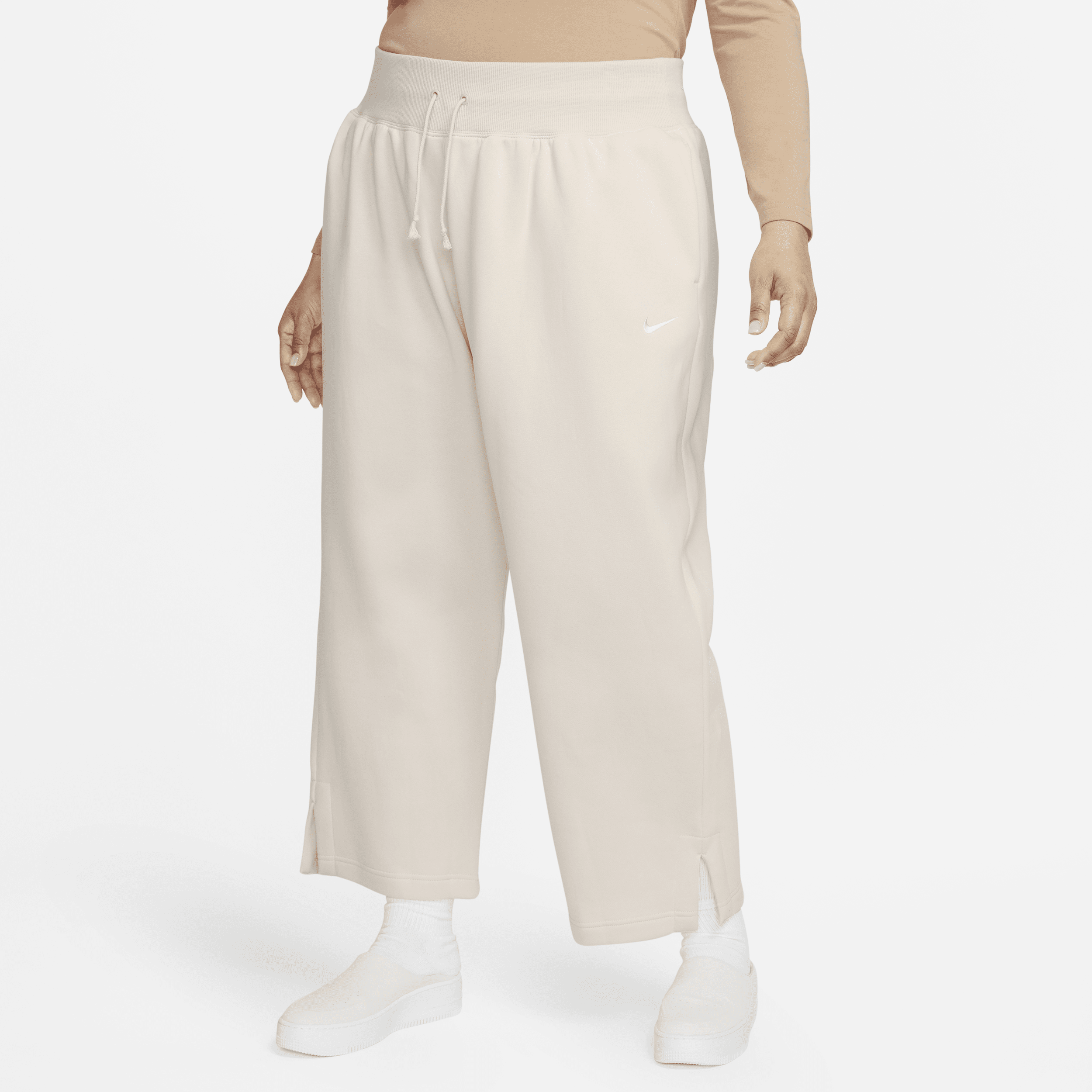 Nike Sportswear Phoenix Fleece-sweatpants med høj talje og brede ben til kvinder (plus size) - brun