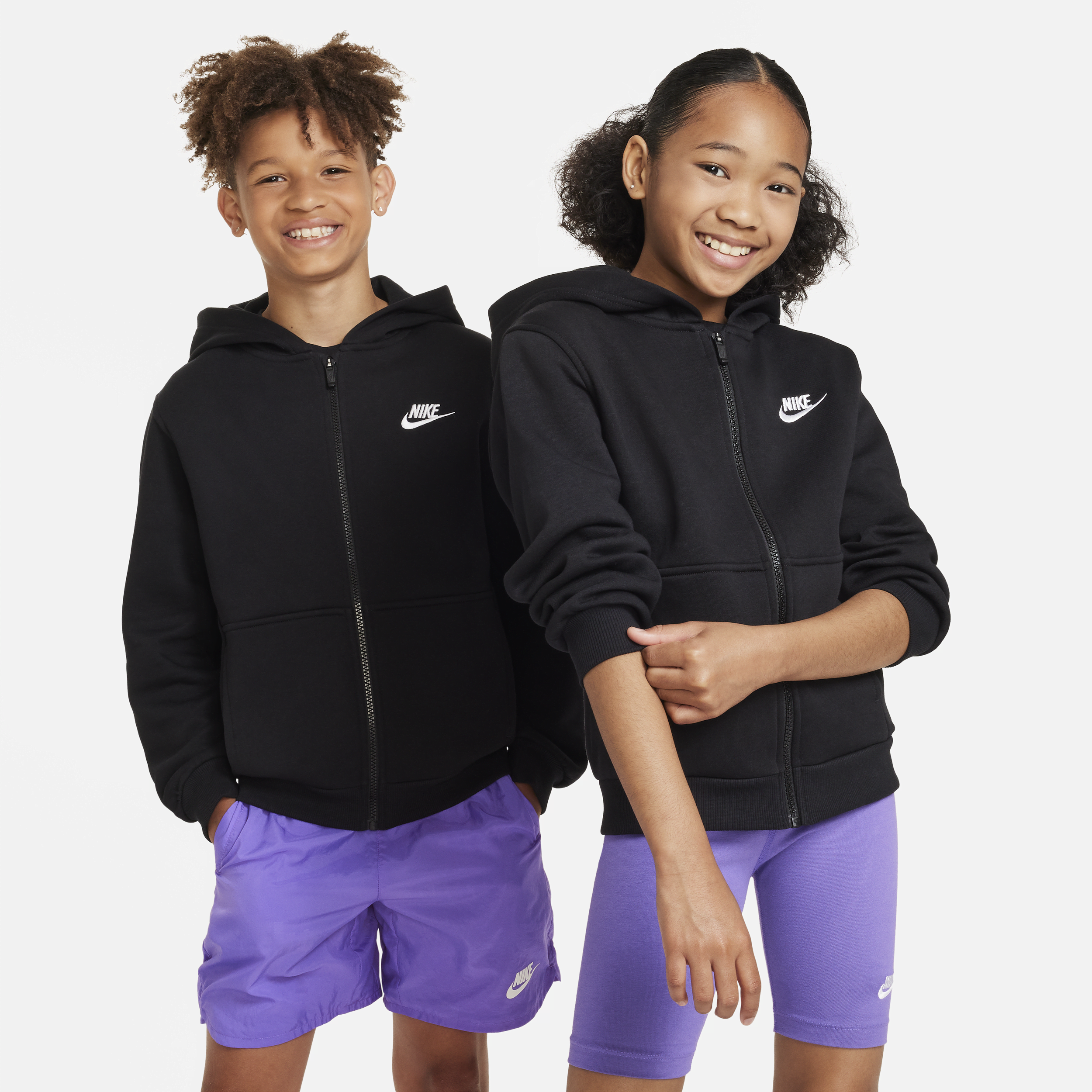 Nike Sportswear Club Fleece-hættetrøje med fuld lynlås til større børn - sort