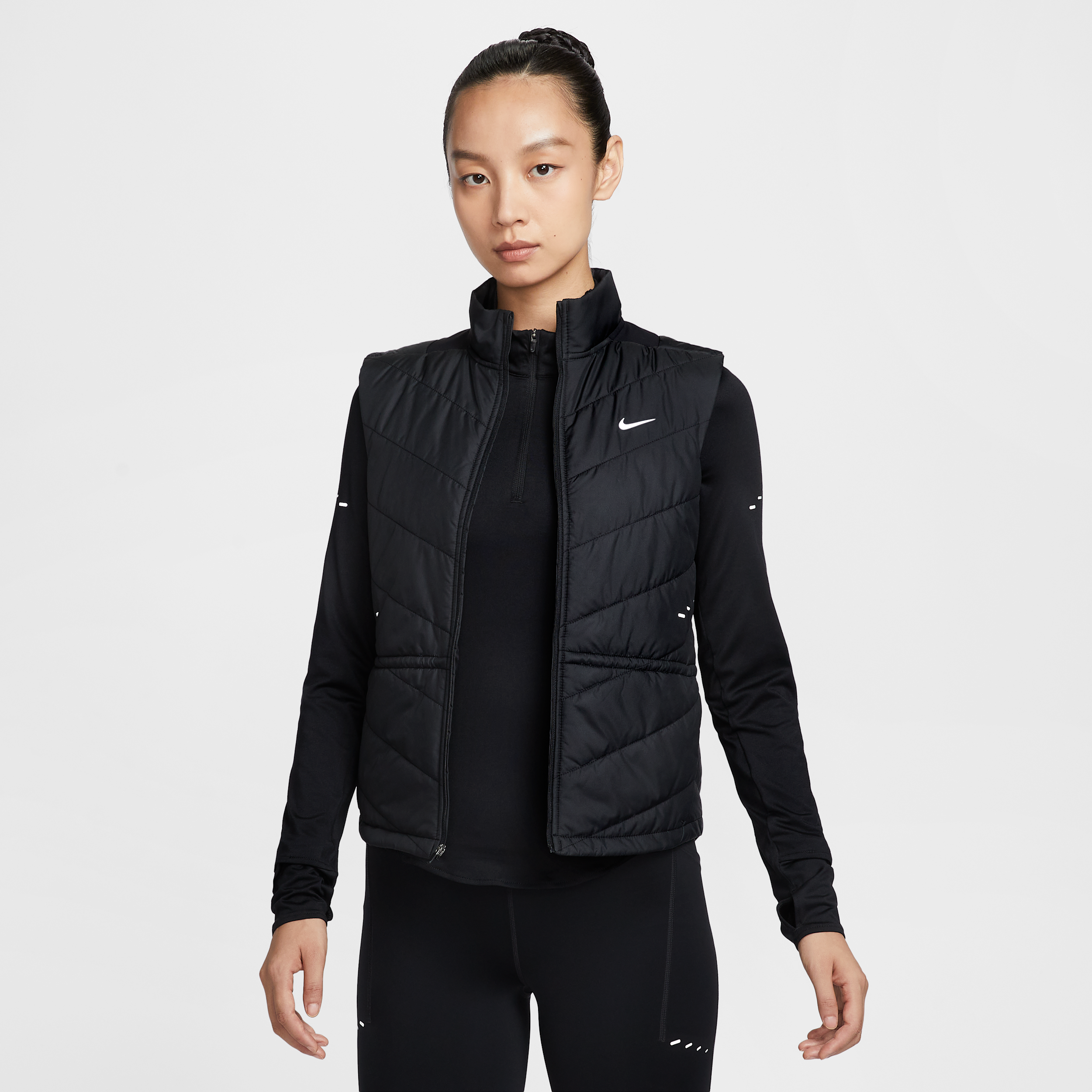 【ナイキ(NIKE)公式ストア】ナイキ スウィフト ウィメンズ Therma-FIT ランニングベスト HV2656-010 ブラック 【ナイキ(NIKE)公式ストア】ナイキ スウィフト ウィメンズ Therma-FIT ランニングベスト HV2656-010 ブラック