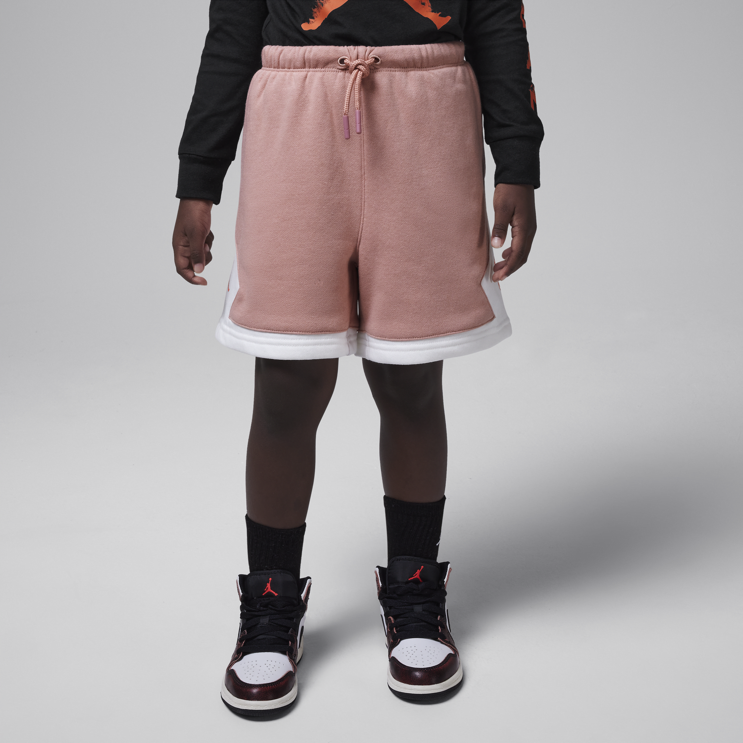 【ナイキ(NIKE)公式ストア】ジョーダン パリ サンジェルマン (PSG) ジュニア ブルックリン フリース グラフィック ショートパンツ HQ8128-698 ピンク 【ナイキ(NIKE)公式ストア】ジョーダン パリ サンジェルマン (PSG) ジュニア ブルックリン フリース グラフィック ショートパンツ HQ8128-698 ピンク