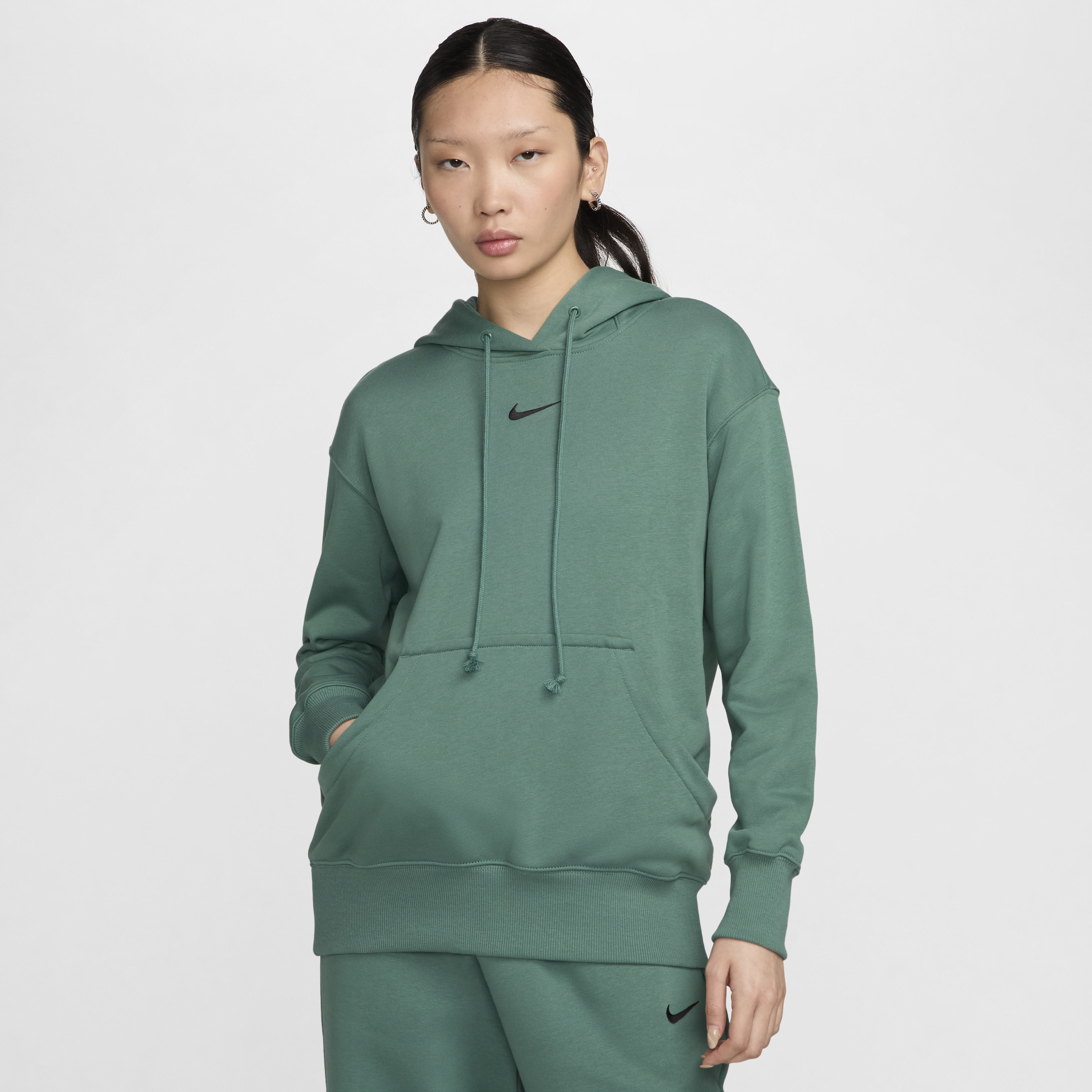 【ナイキ(NIKE)公式ストア】ナイキ スポーツウェア フェニックス フリース ウィメンズ オーバーサイズド プルオーバー フレンチ テリー パーカー FZ7197-361 グリーン 【ナイキ(NIKE)公式ストア】ナイキ スポーツウェア フェニックス フリース ウィメンズ オーバーサイズド プルオーバー フレンチ テリー パーカー FZ7197-361 グリーン