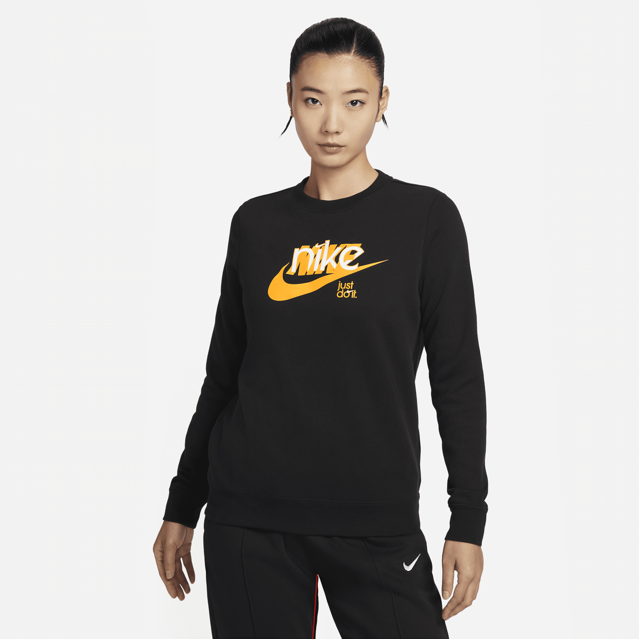 【ナイキ(NIKE)公式ストア】ナイキ スポーツウェア クラブ フリース ウィメンズ フレンチ テリー グラフィック クルーネック スウェットシャツ FN3629-010 ブラック 【ナイキ(NIKE)公式ストア】ナイキ スポーツウェア クラブ フリース ウィメンズ フレンチ テリー グラフィック クルーネック スウェットシャツ FN3629-010 ブラック