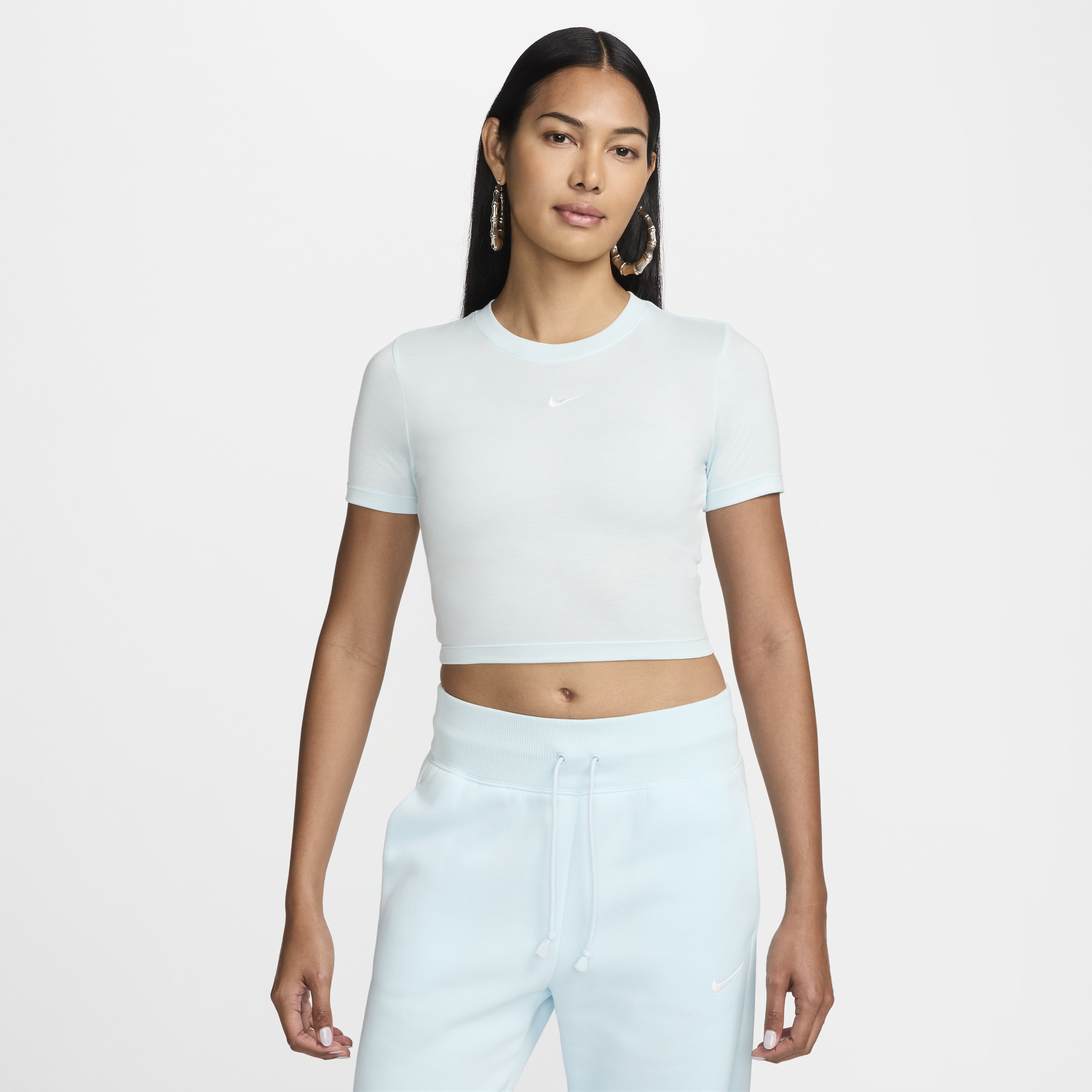 【ナイキ(NIKE)公式ストア】ナイキ スポーツウェア エッセンシャル ウィメンズ スリムフィット クロップ Tシャツ FB2874-474 ブルー 【ナイキ(NIKE)公式ストア】ナイキ スポーツウェア エッセンシャル ウィメンズ スリムフィット クロップ Tシャツ FB2874-474 ブルー