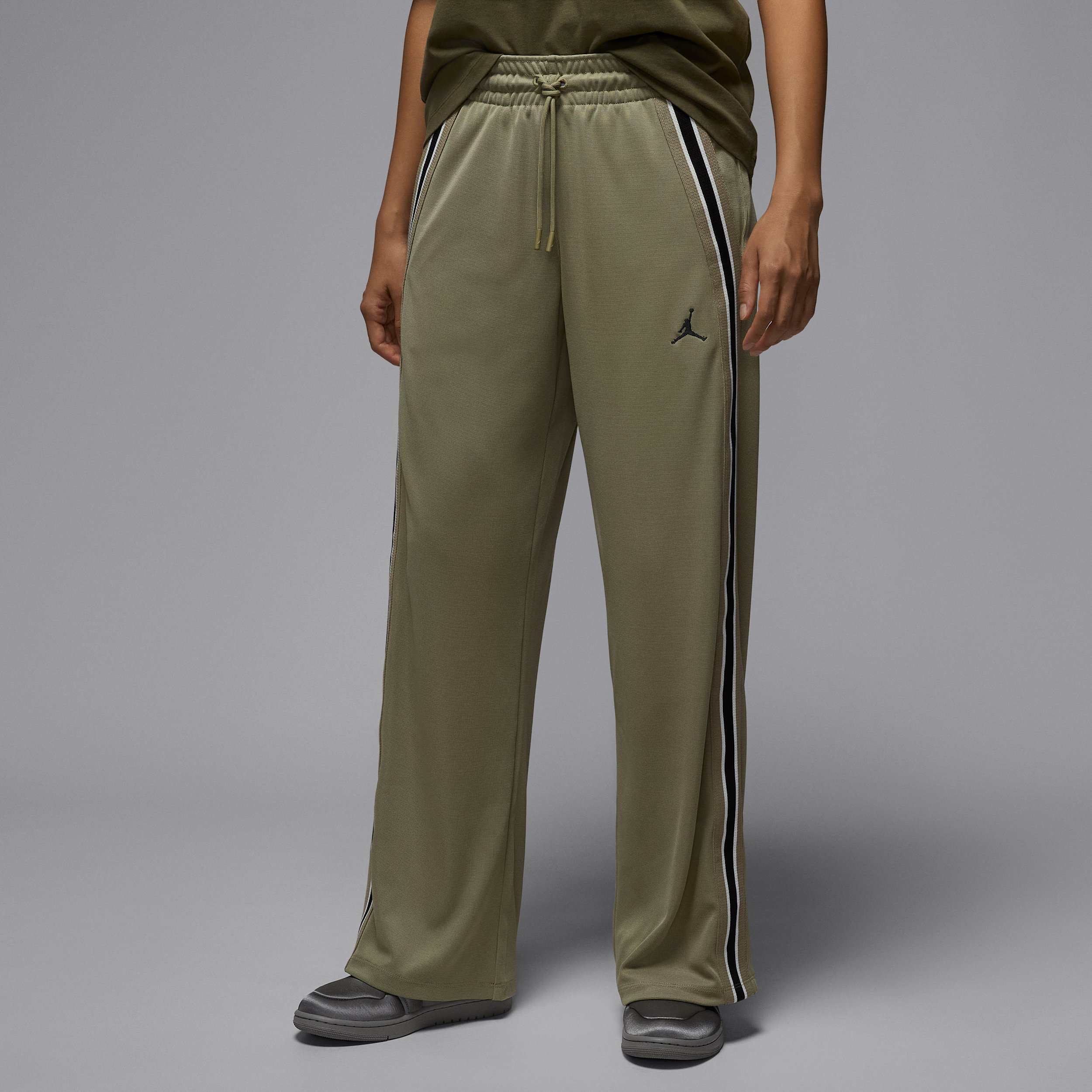 【ナイキ(NIKE)公式ストア】ジョーダン ブルックリン ウィメンズ トラックパンツ HQ9219-238 ブラウン 【ナイキ(NIKE)公式ストア】ジョーダン ブルックリン ウィメンズ トラックパンツ HQ9219-238 ブラウン