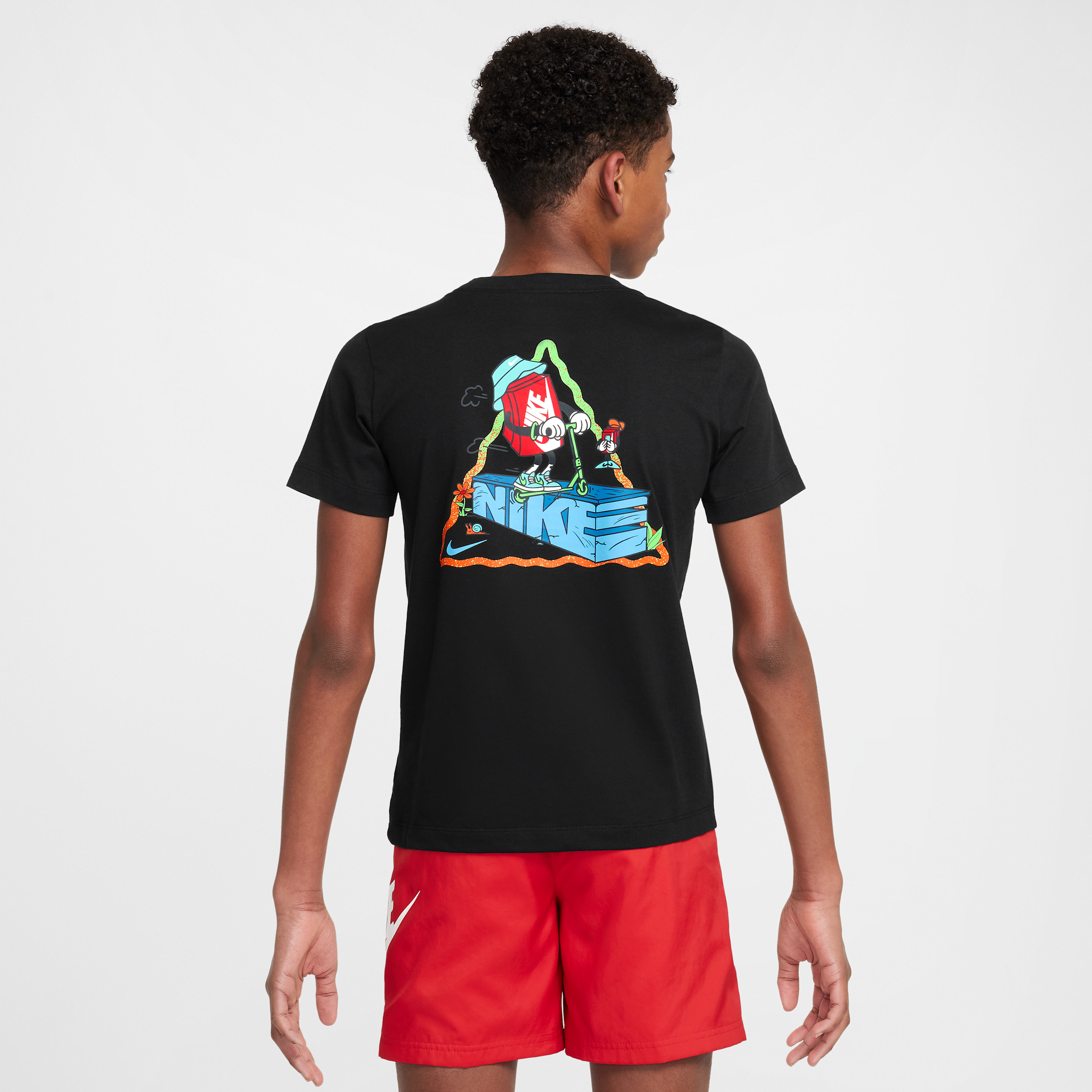 【ナイキ(NIKE)公式ストア】ナイキ スポーツウェア ジュニア Tシャツ HQ3239-010 ブラック 【ナイキ(NIKE)公式ストア】ナイキ スポーツウェア ジュニア Tシャツ HQ3239-010 ブラック