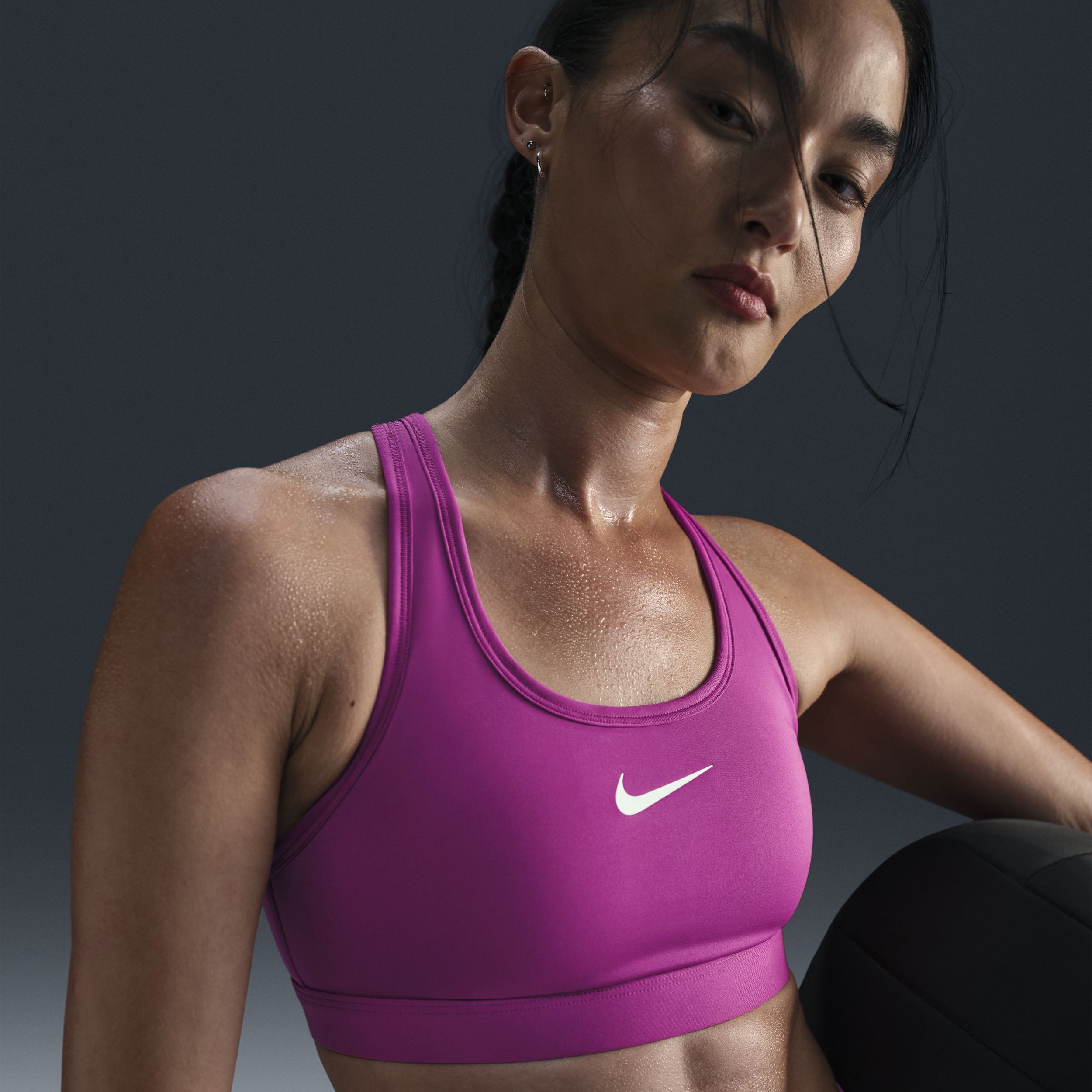 【ナイキ(NIKE)公式ストア】ナイキ スウッシュ ミディアムサポート ウィメンズ パッディド スポーツブラ DX6822-518 パープル 【ナイキ(NIKE)公式ストア】ナイキ スウッシュ ミディアムサポート ウィメンズ パッディド スポーツブラ DX6822-518 パープル
