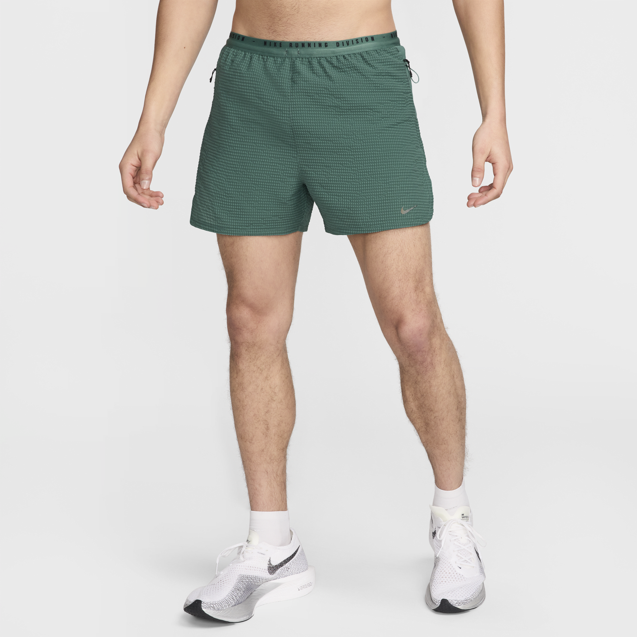 Nike Running Division Dri-FIT ADV-løbeshorts (10 cm) med indershorts til mænd - grøn