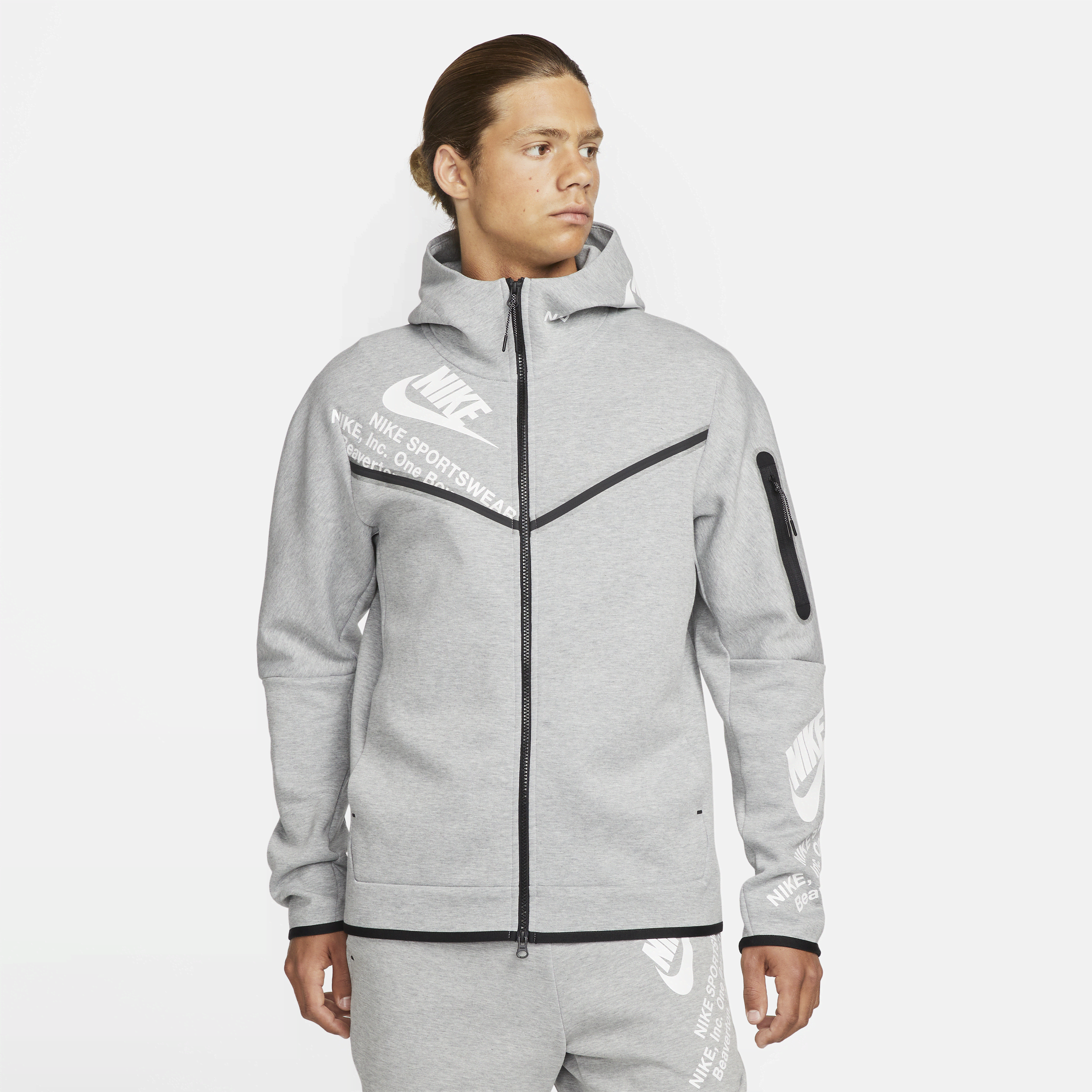 Nike sportswear fleece graphic on sale tracksuit