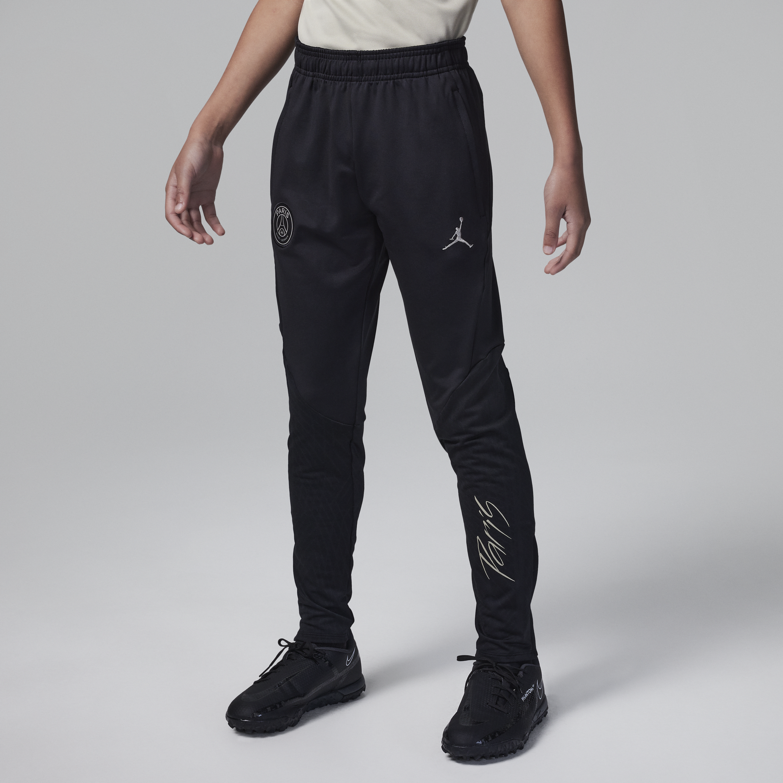 Nike Pantaloni da calcio in maglia Jordan Dri-FIT Paris Saint-Germain Strike per ragazzo/a – Terza - Nero