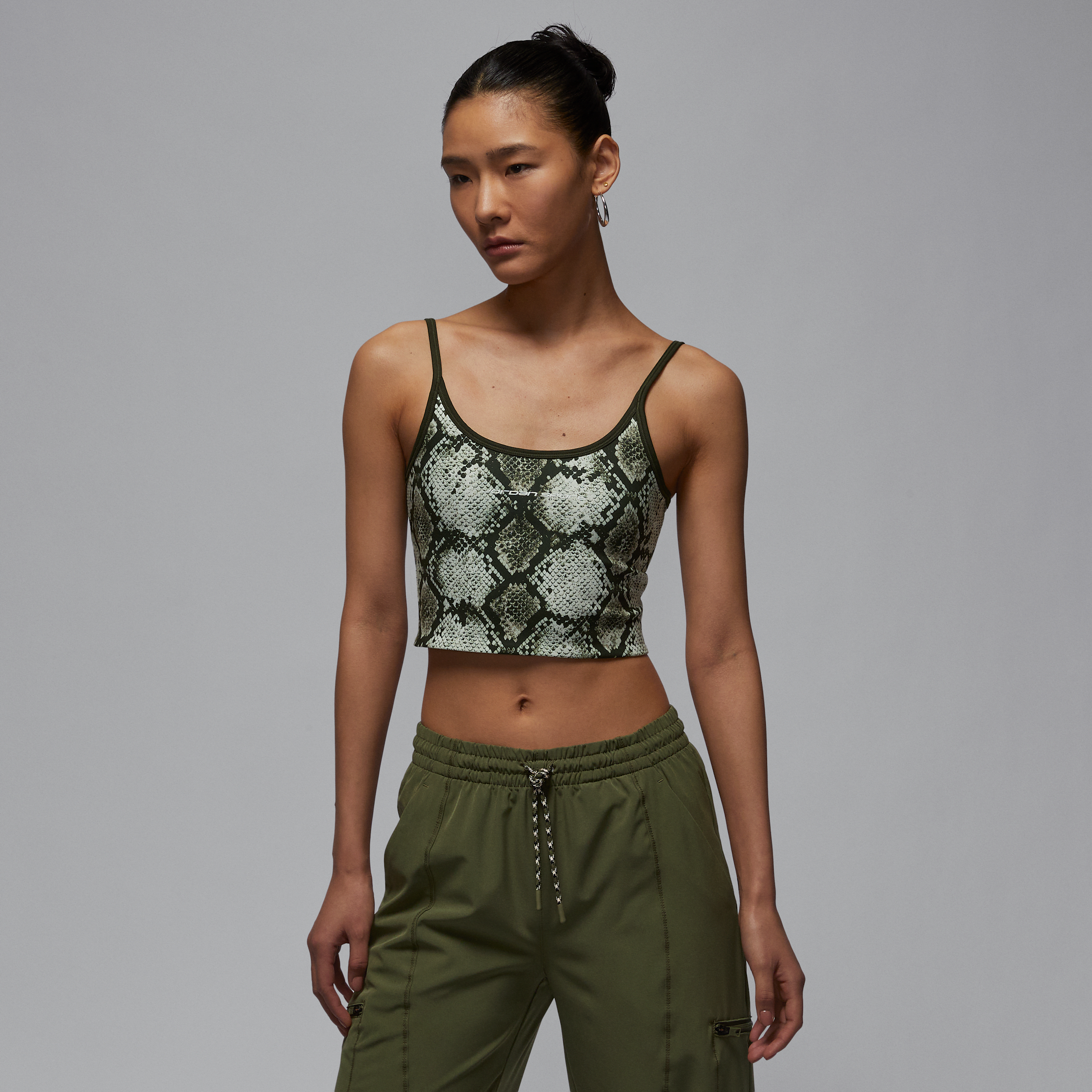 【ナイキ(NIKE)公式ストア】ジョーダン スポーツ ウィメンズ プリント クロップド タンクトップ HM6501-222 グリーン 【ナイキ(NIKE)公式ストア】ジョーダン スポーツ ウィメンズ プリント クロップド タンクトップ HM6501-222 グリーン