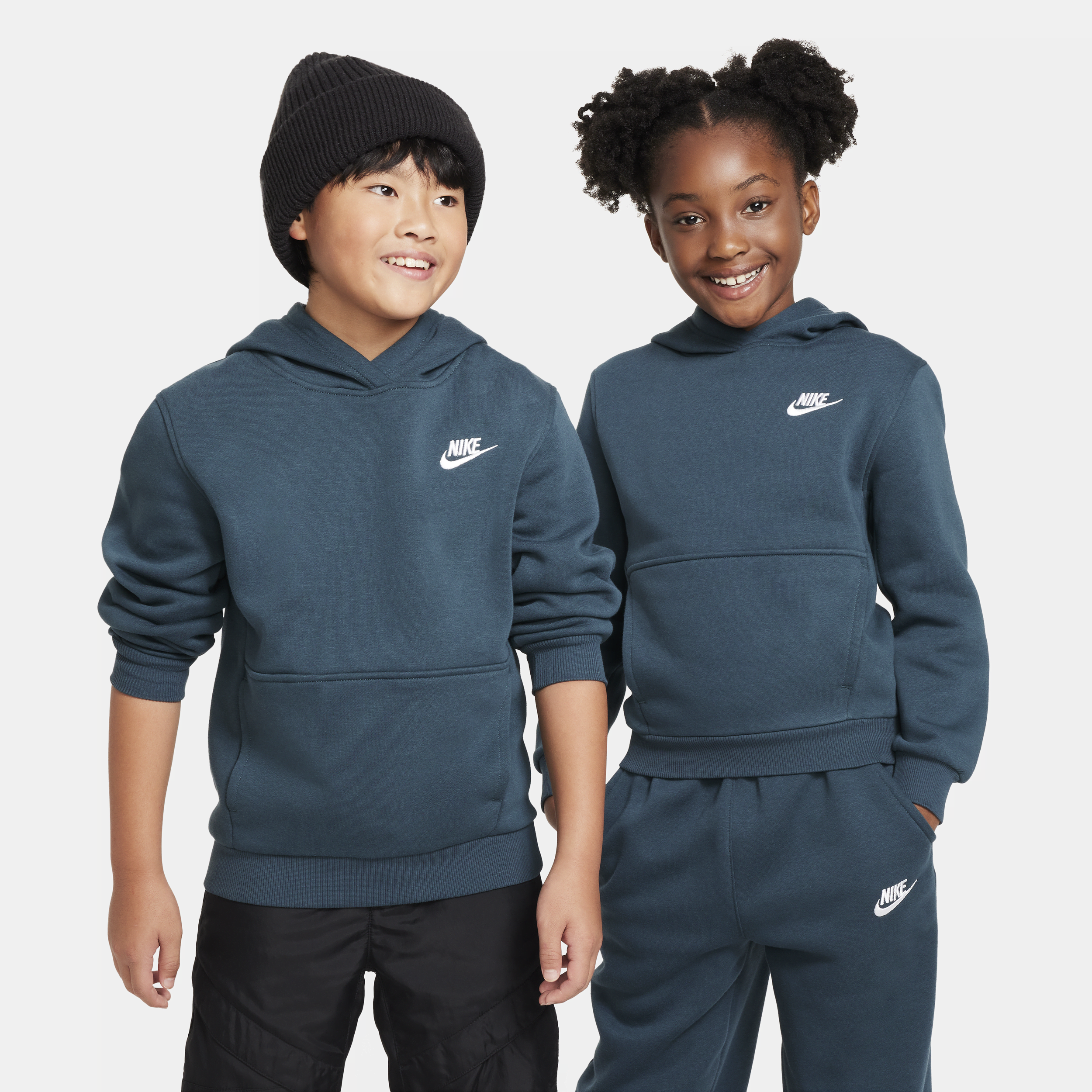 Nike Sportswear Club Fleece-pullover-hættetrøje til større børn - grøn