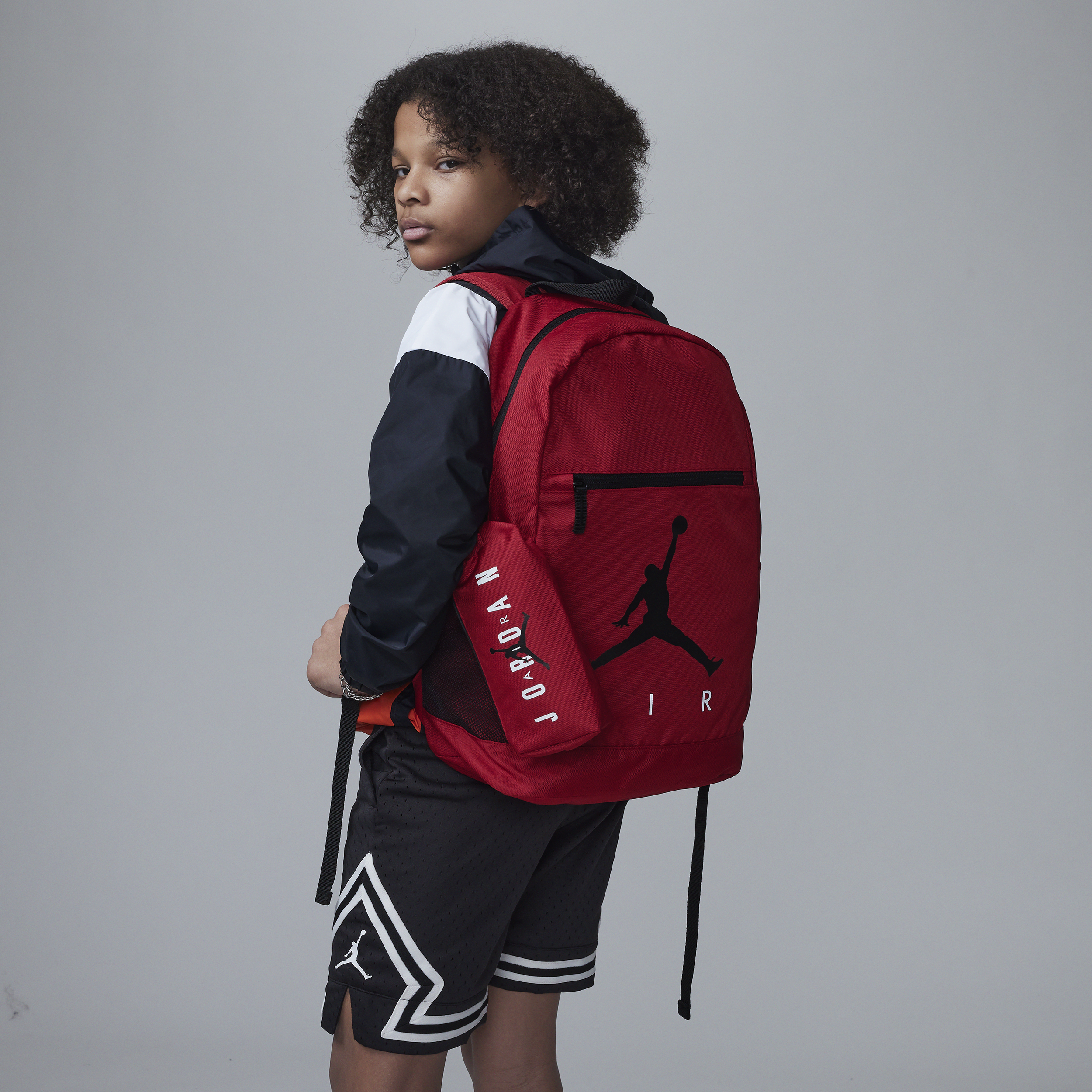 【ナイキ(NIKE)公式ストア】ジョーダン ジュニア エア スクール バックパック (17L) DZ0703-687 レッド 【ナイキ(NIKE)公式ストア】ジョーダン ジュニア エア スクール バックパック (17L) DZ0703-687 レッド