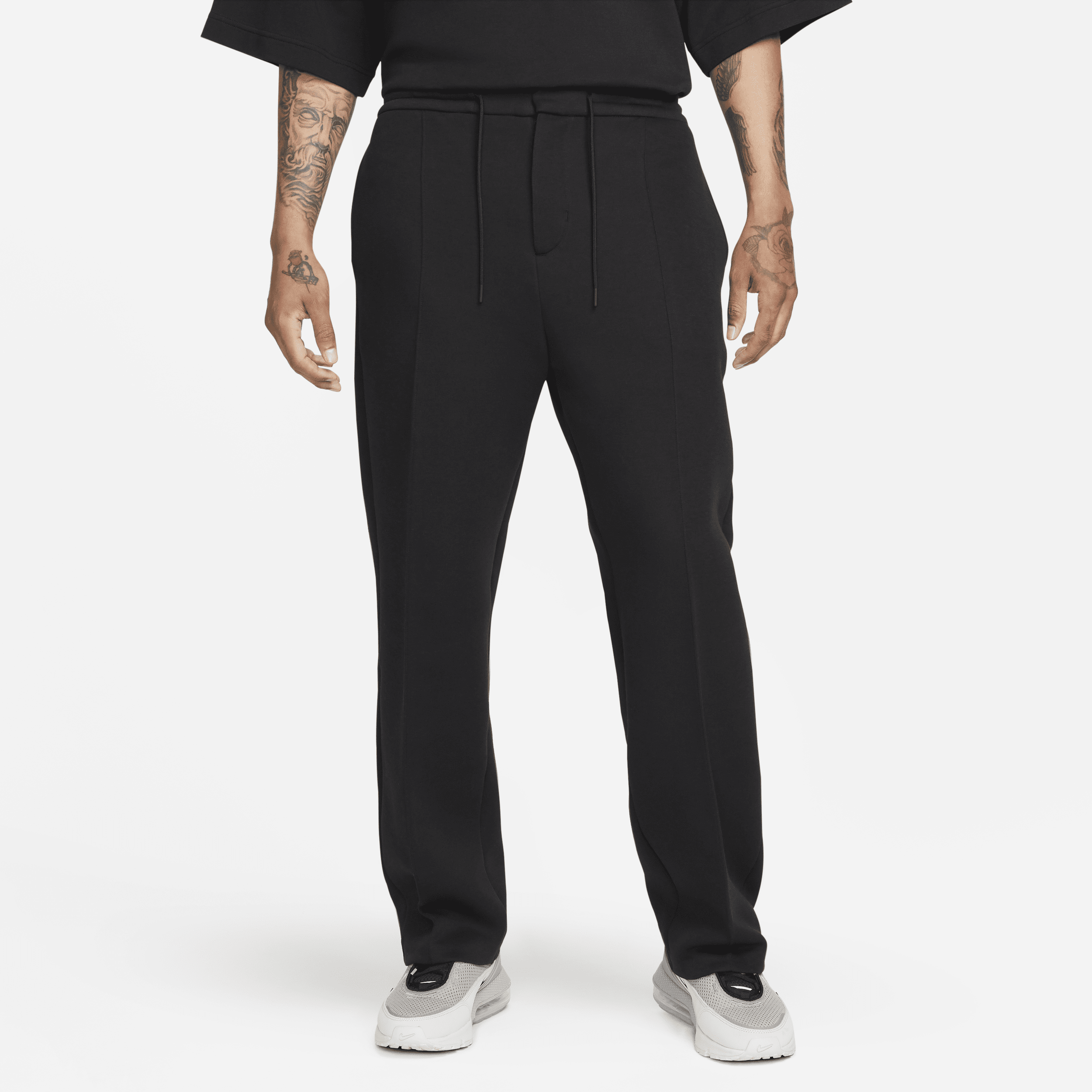 Nike Sportswear Tech Fleece Reimagined-sweatpants med løs pasform og åben kant til mænd - sort