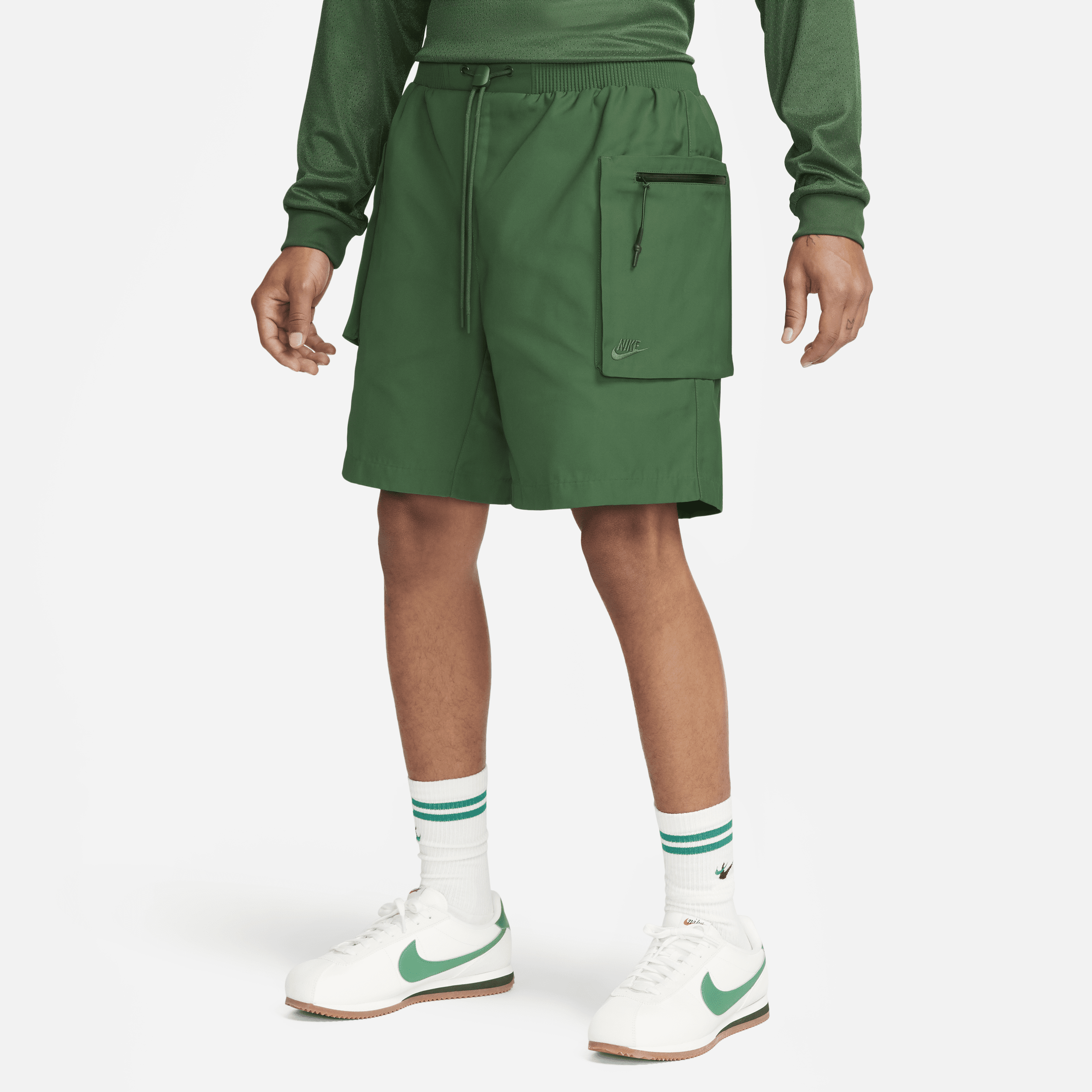 Vævede Nike Sportswear Tech Pack-utilityshorts til mænd - grøn