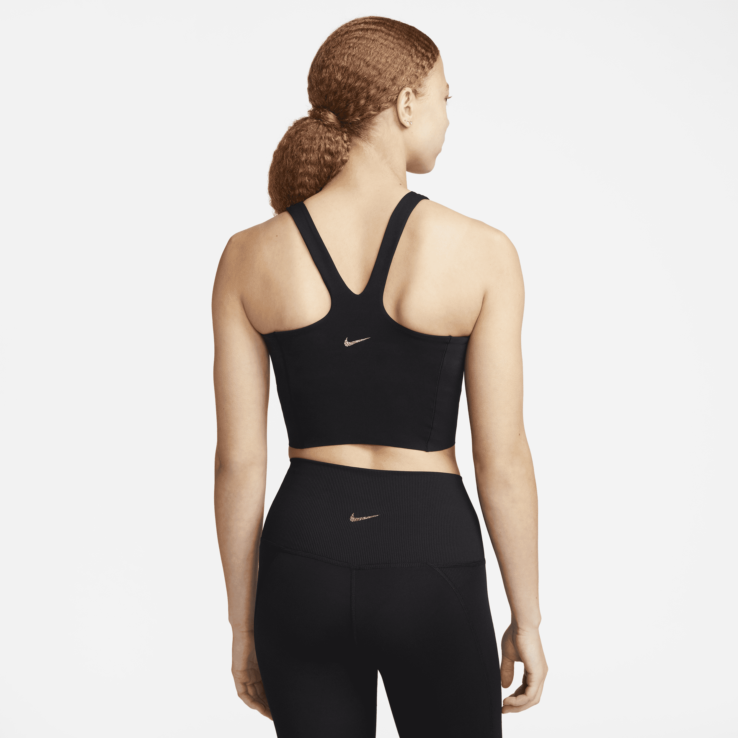 Kort Nike Yoga Dri-FIT Luxe-tanktop med indbygget bh til kvinder - sort