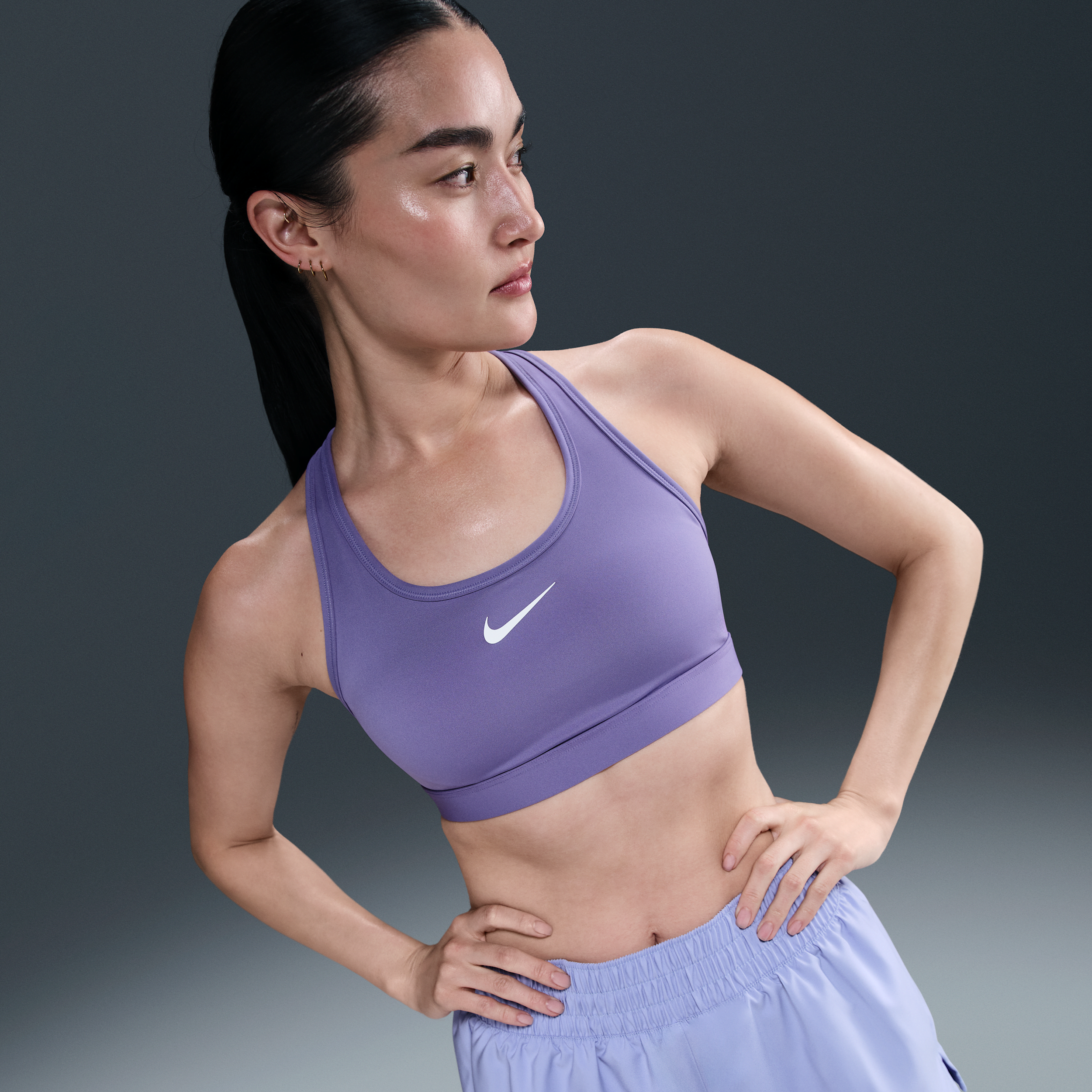 【ナイキ(NIKE)公式ストア】ナイキ スウッシュ ミディアムサポート ウィメンズ パッディド スポーツブラ DX6822-527 パープル 【ナイキ(NIKE)公式ストア】ナイキ スウッシュ ミディアムサポート ウィメンズ パッディド スポーツブラ DX6822-527 パープル