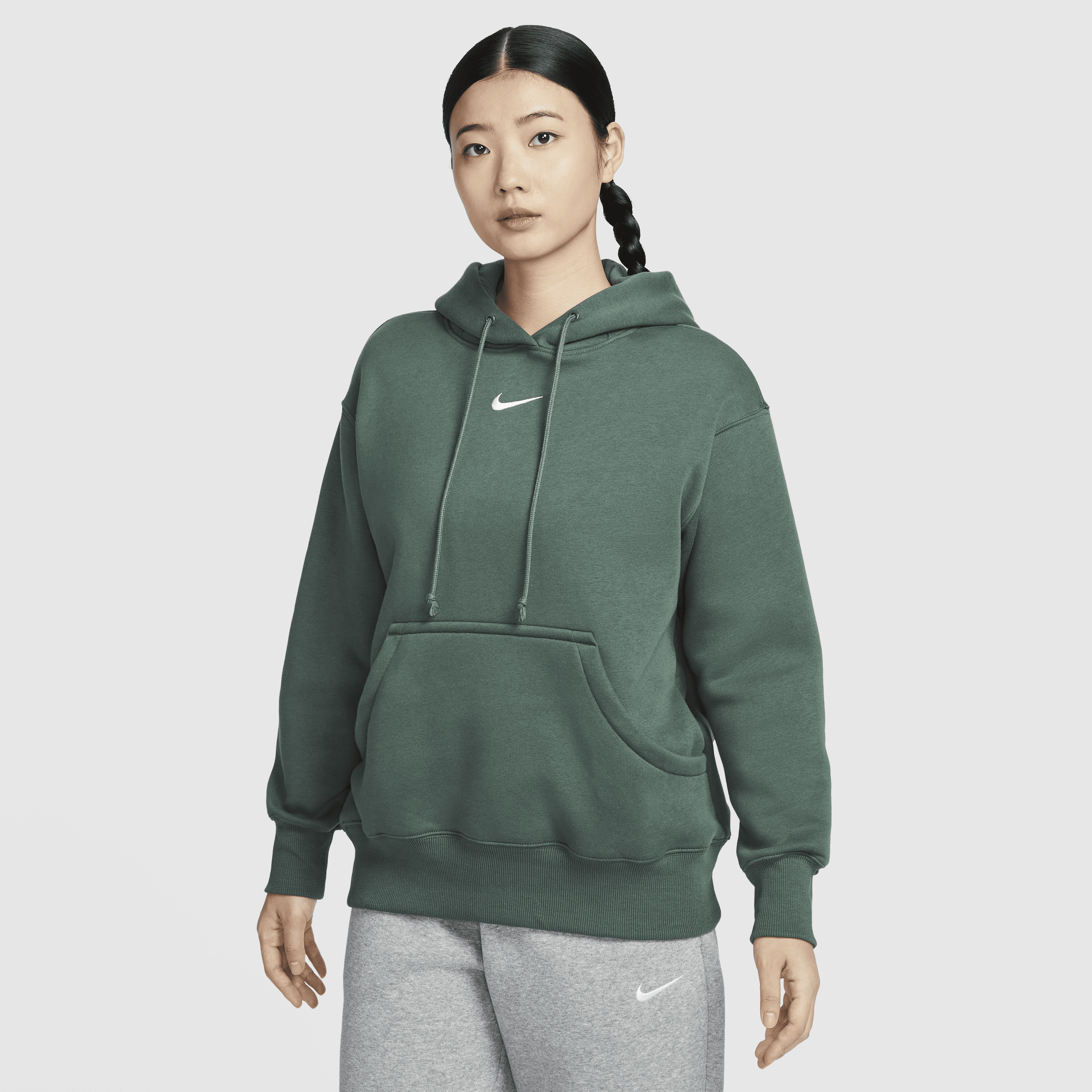 【ナイキ(NIKE)公式ストア】ナイキ スポーツウェア フェニックス フリース ウィメンズ オーバーサイズド プルオーバー パーカー DQ5861-338 グリーン 【ナイキ(NIKE)公式ストア】ナイキ スポーツウェア フェニックス フリース ウィメンズ オーバーサイズド プルオーバー パーカー DQ5861-338 グリーン