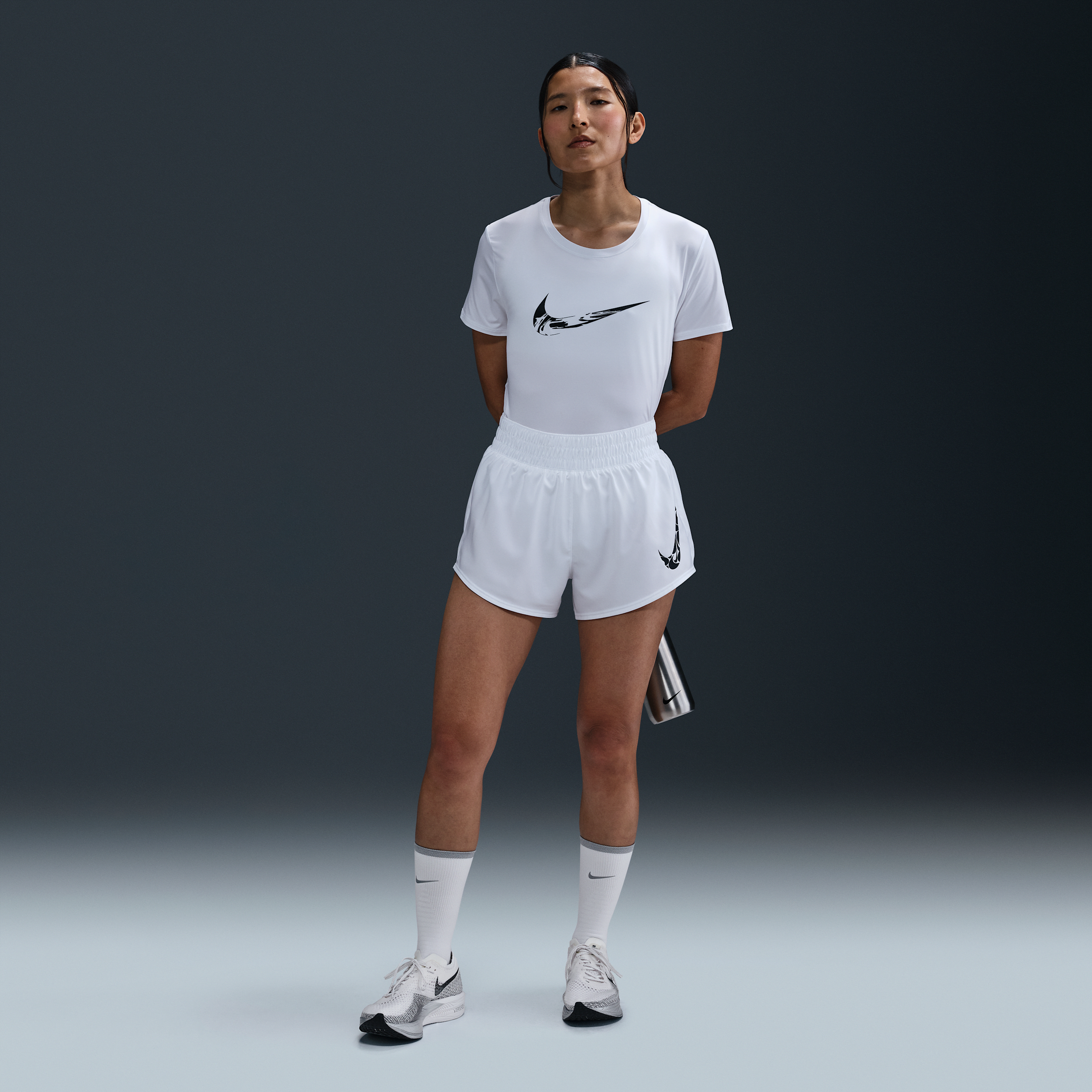 【ナイキ(NIKE)公式ストア】ナイキ ワン ウィメンズ Dri-FIT ミッドライズ 8cm ショートパンツ (インナー付き) FN2602-100 ホワイト 【ナイキ(NIKE)公式ストア】ナイキ ワン ウィメンズ Dri-FIT ミッドライズ 8cm ショートパンツ (インナー付き) FN2602-100 ホワイト
