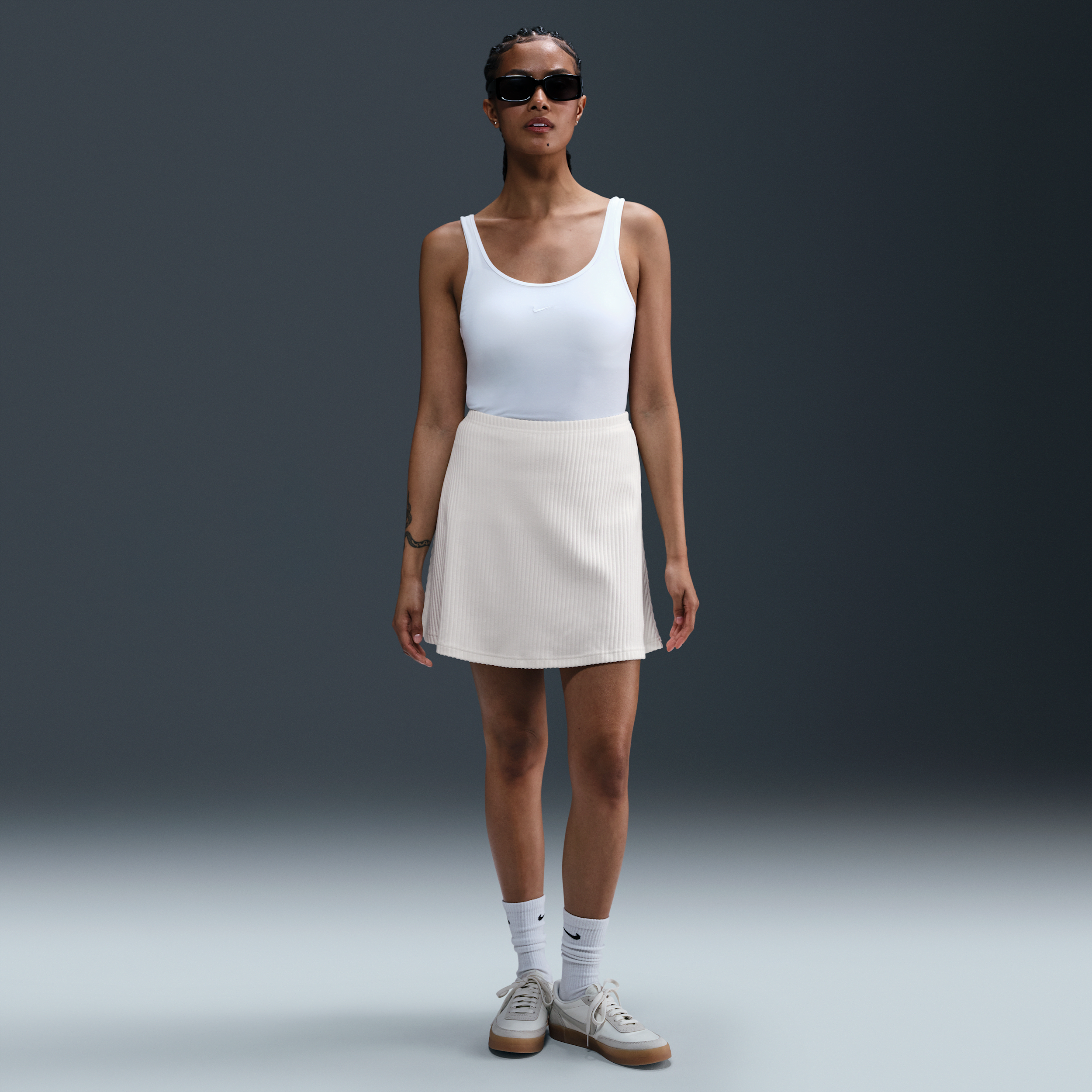 【ナイキ(NIKE)公式ストア】ナイキ スポーツウェア チル ニット ウィメンズ リブ ミニ スカート HJ1840-133 ホワイト 【ナイキ(NIKE)公式ストア】ナイキ スポーツウェア チル ニット ウィメンズ リブ ミニ スカート HJ1840-133 ホワイト
