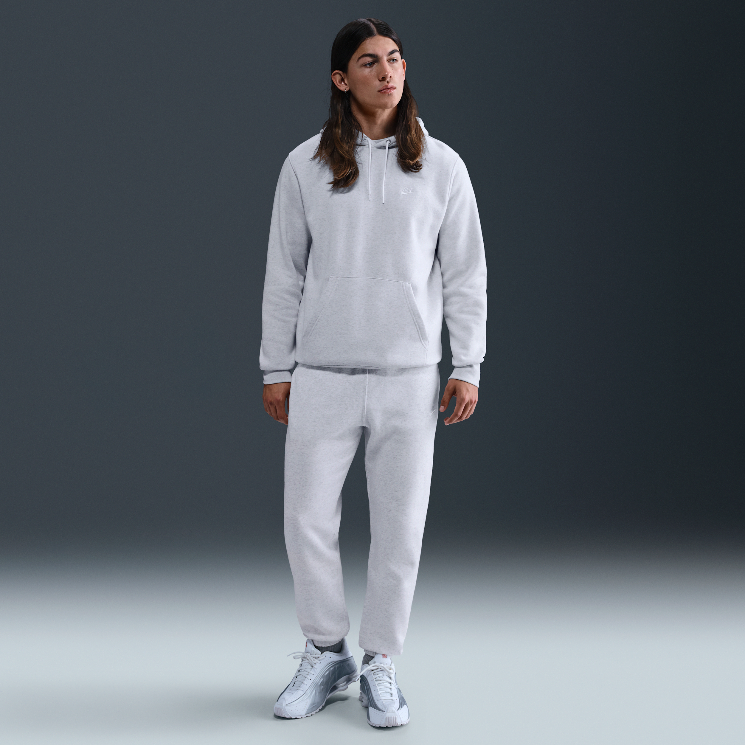 Nike Club Pantalón de tejido Fleece cepillado con bajos elásticos - Hombre - Marrón