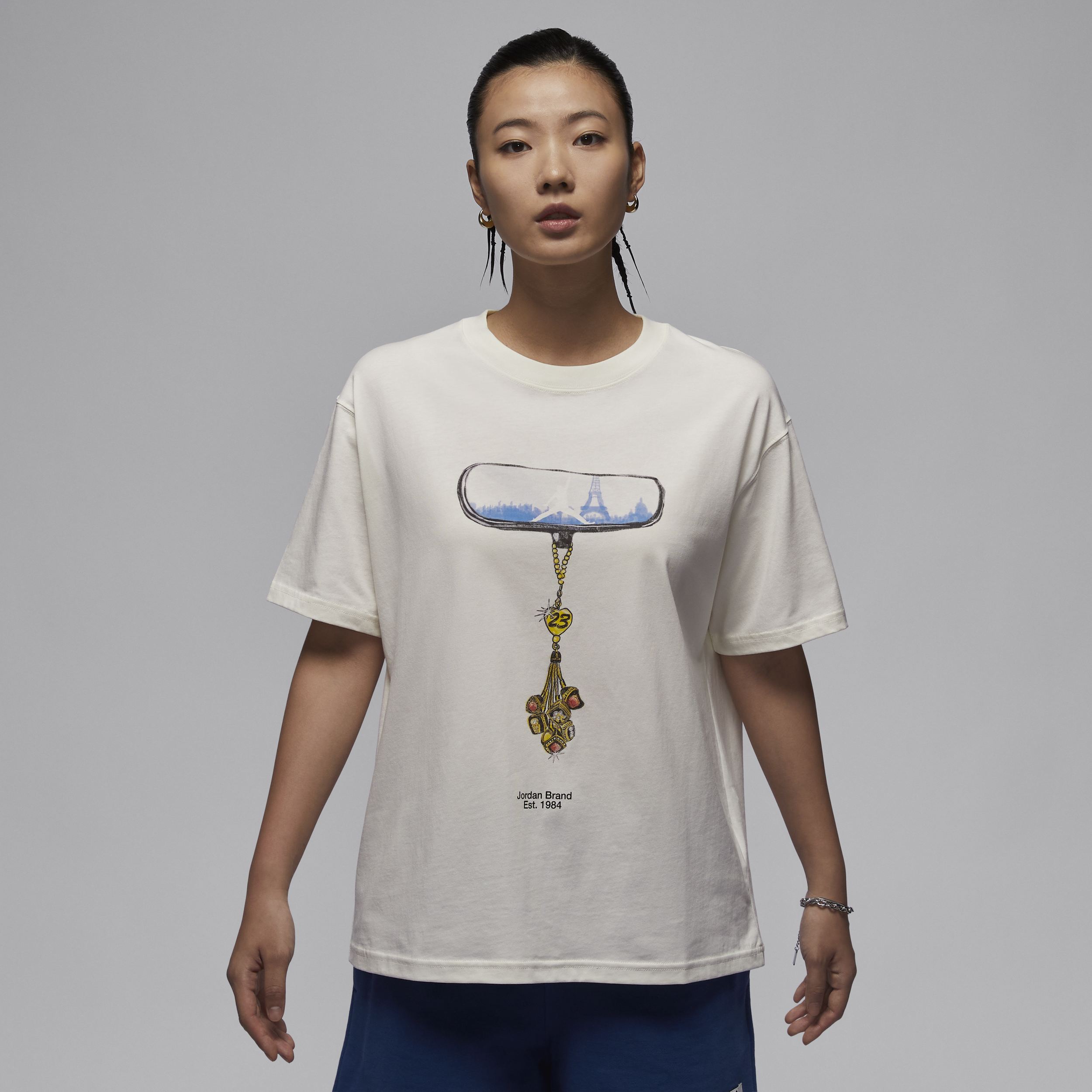 【ナイキ(NIKE)公式ストア】ジョーダン ウィメンズ ガールフレンド Tシャツ HF2862-133 ホワイト 【ナイキ(NIKE)公式ストア】ジョーダン ウィメンズ ガールフレンド Tシャツ HF2862-133 ホワイト