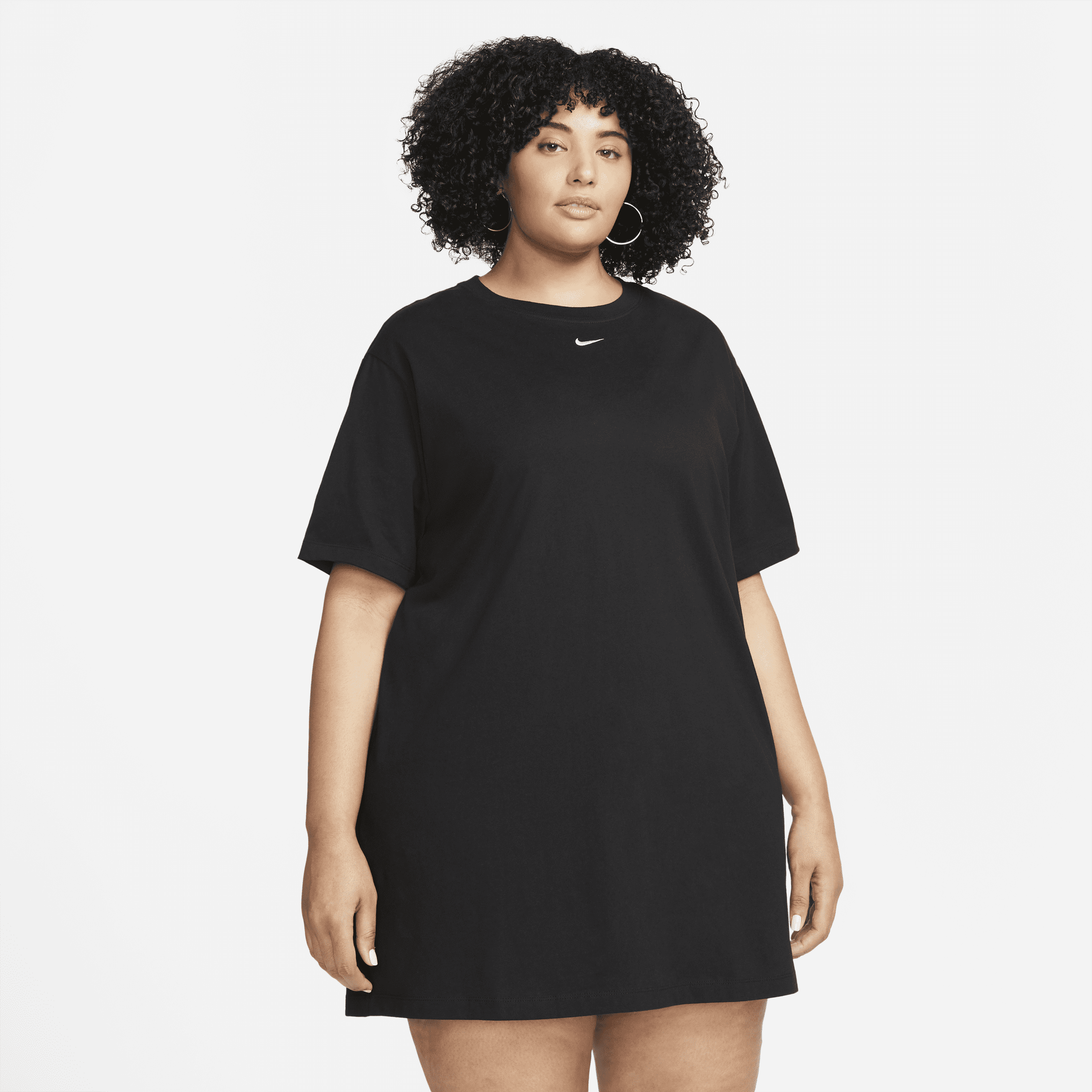 Nike Sportswear Essential-kjole til kvinder (plus size) - sort