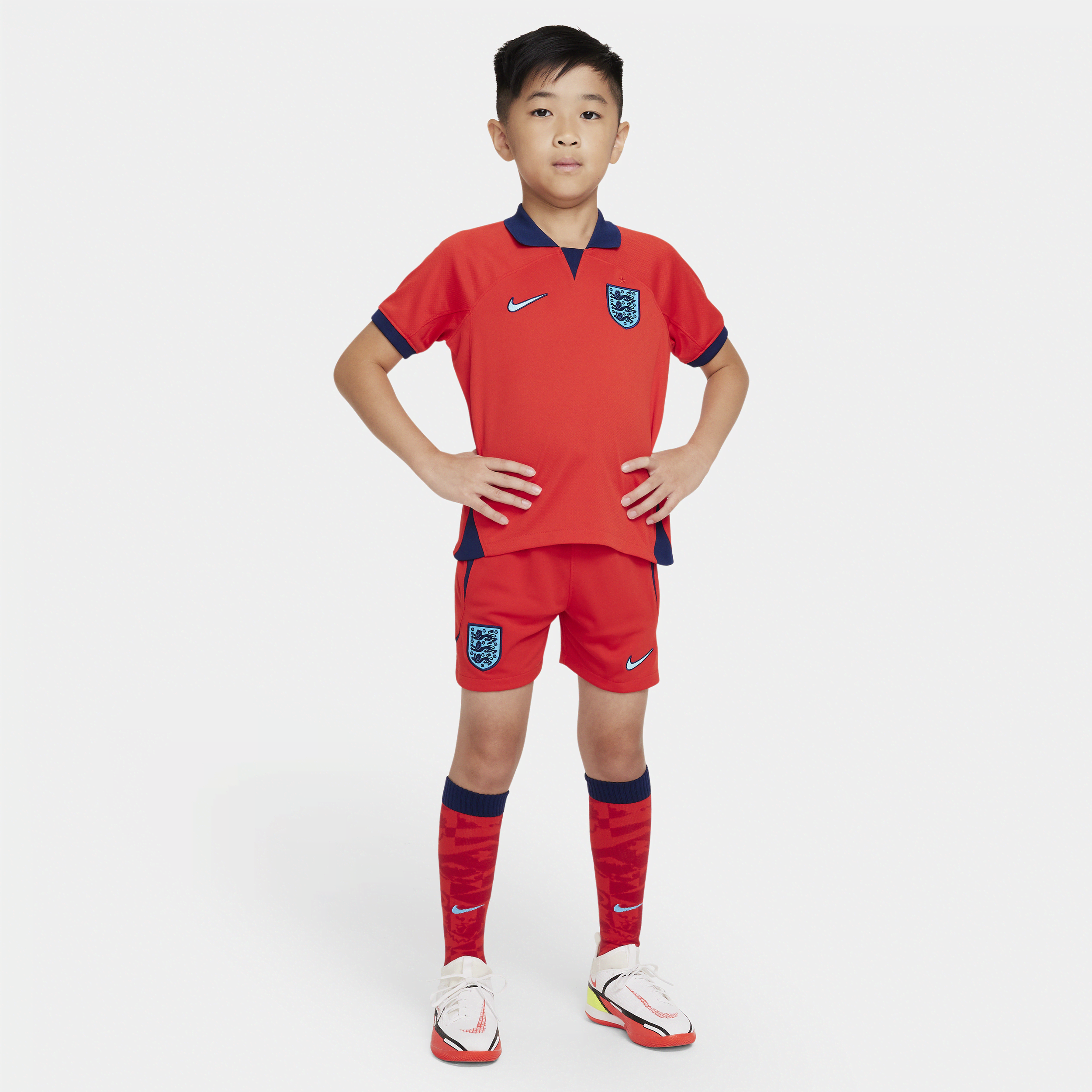 Nike Segunda equipación Inglaterra 2022/23 Equipación de fútbol - Niño/a pequeño/a - Rojo